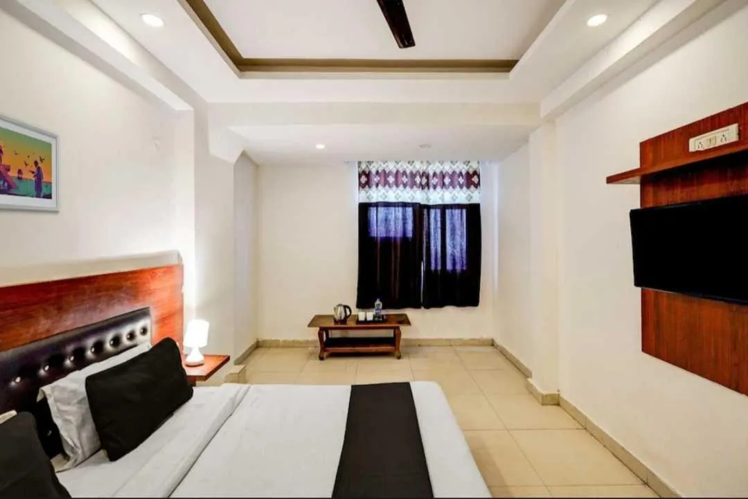 Bedroom in Hotel O Anshu B&B