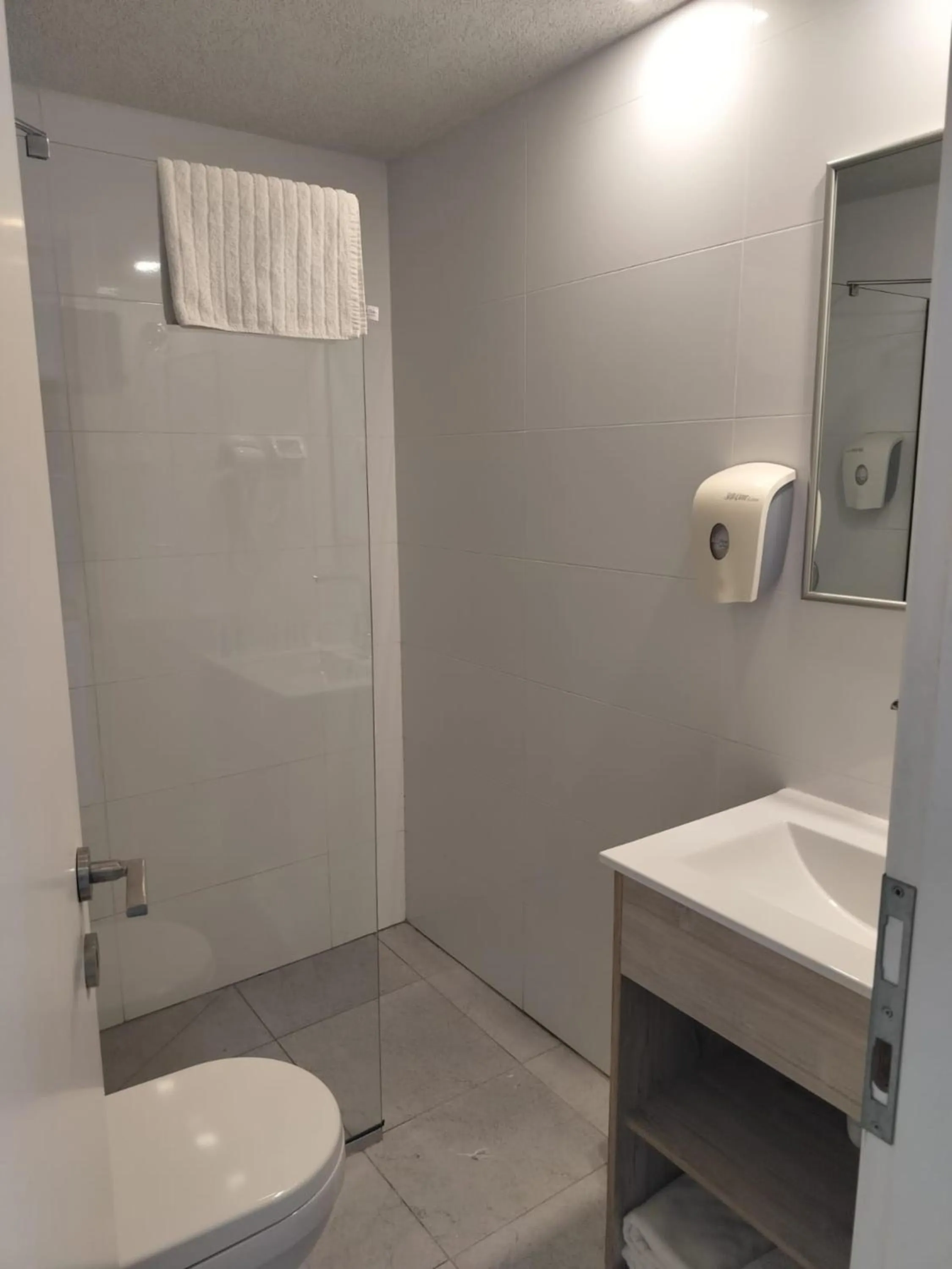 Shower in Shoresh Green Hills