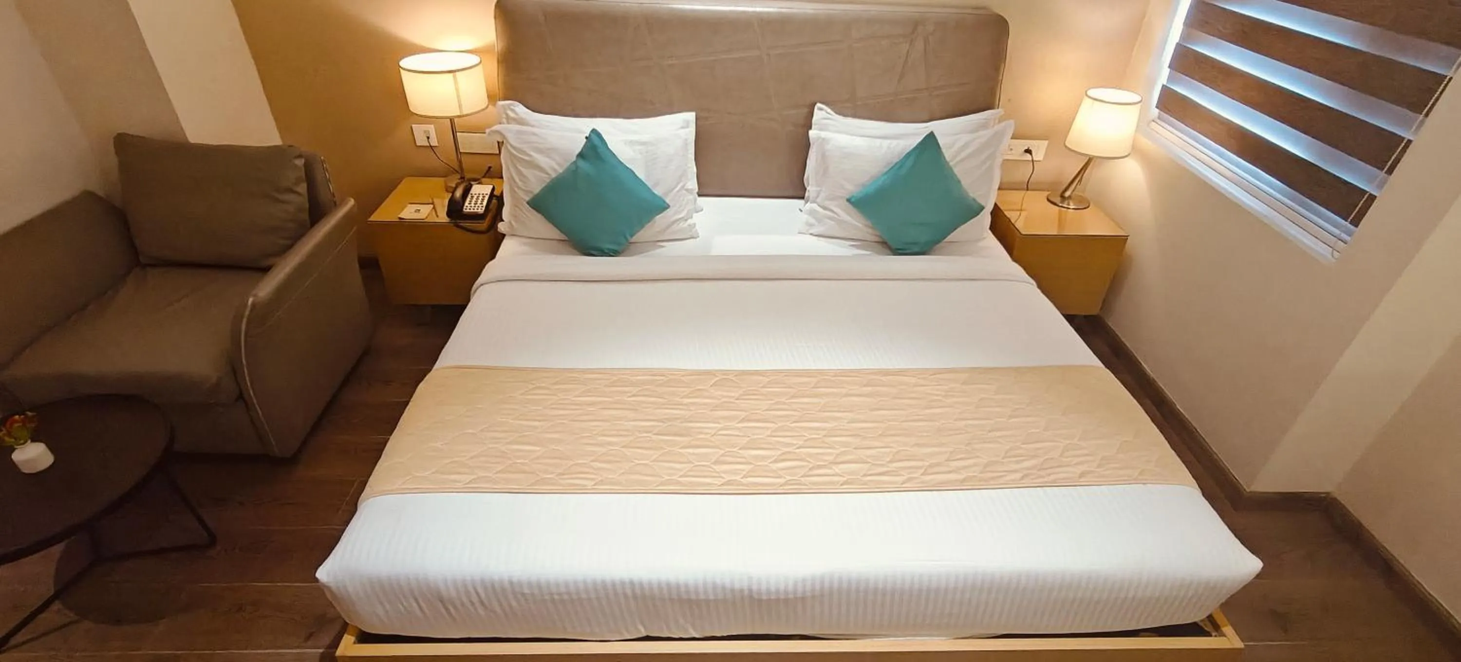 Bed in The Mayberry -A Bergamont Group of Hotels