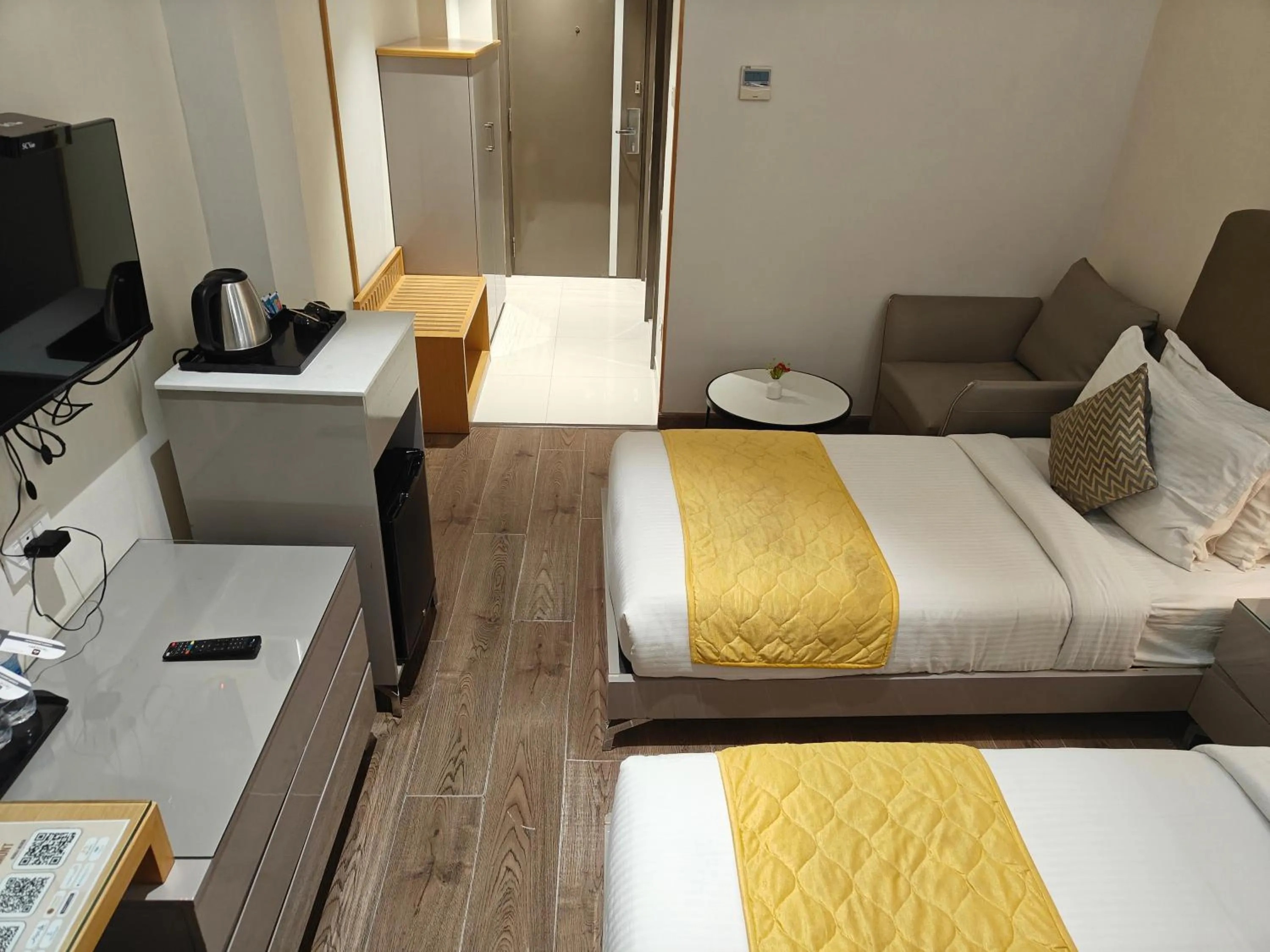 Bed in The Mayberry -A Bergamont Group of Hotels