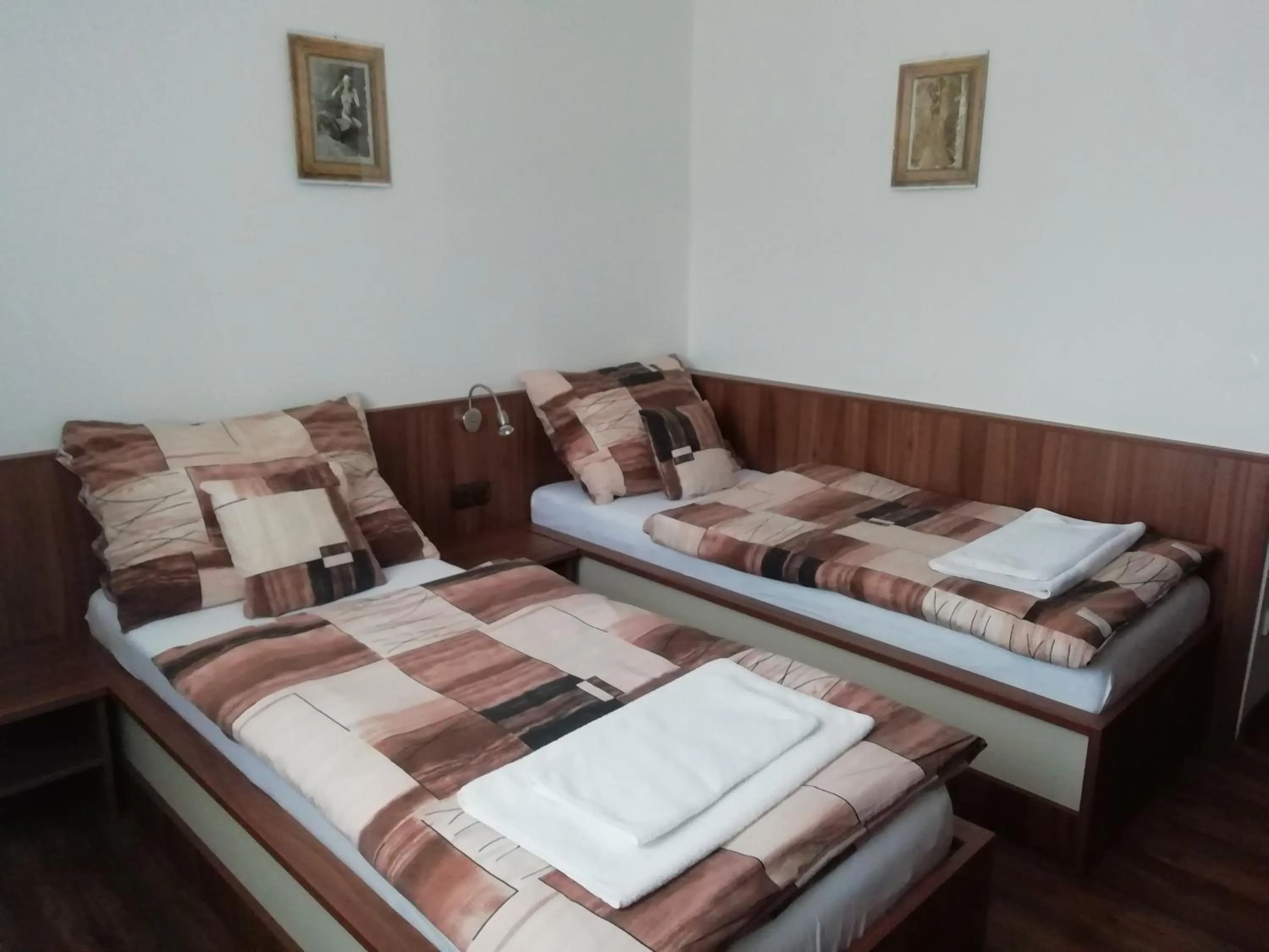 Twin Room - single occupancy in Motorest U Kola