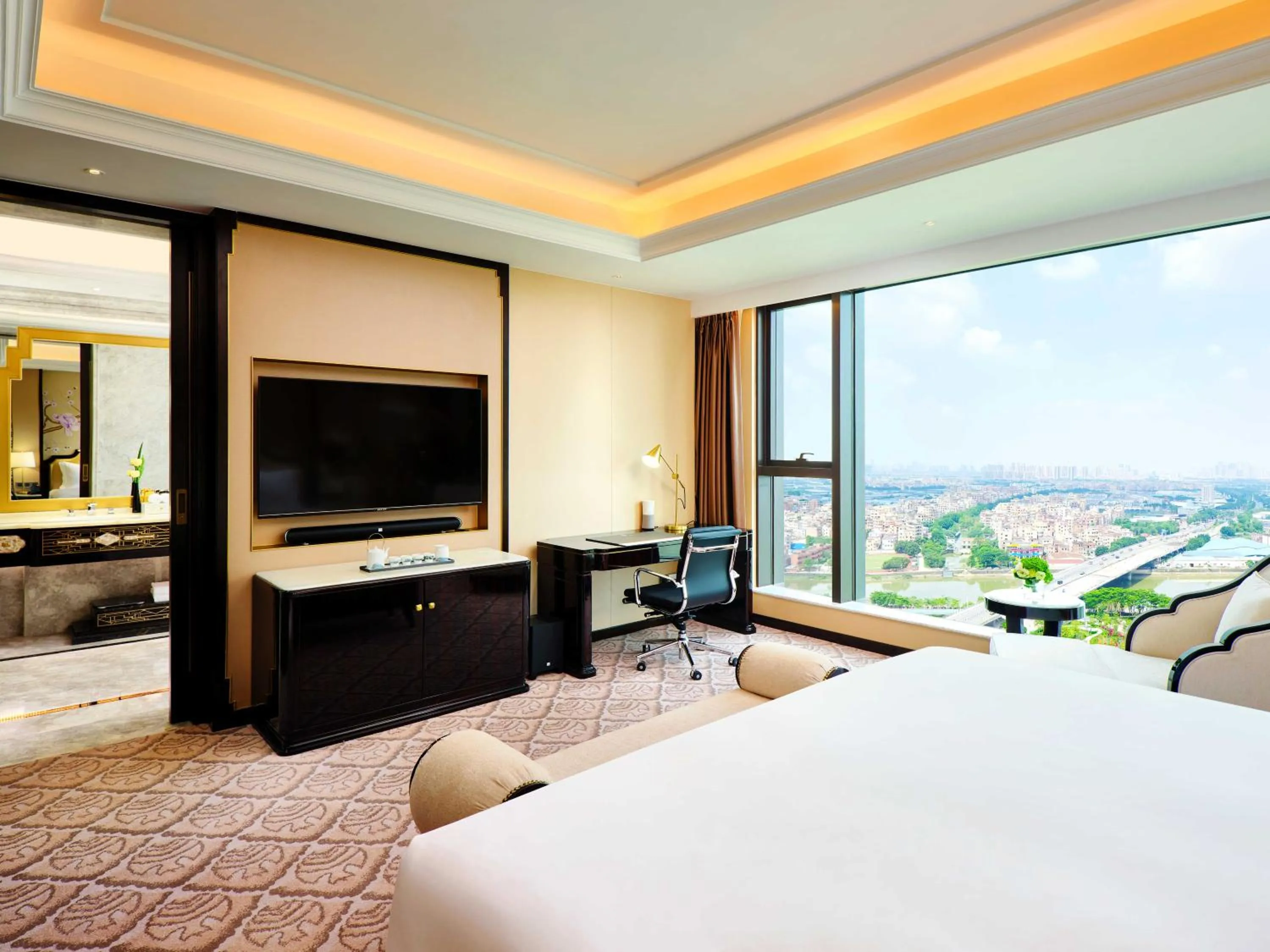 Bed in The Yun Hotel Foshan Nanhai