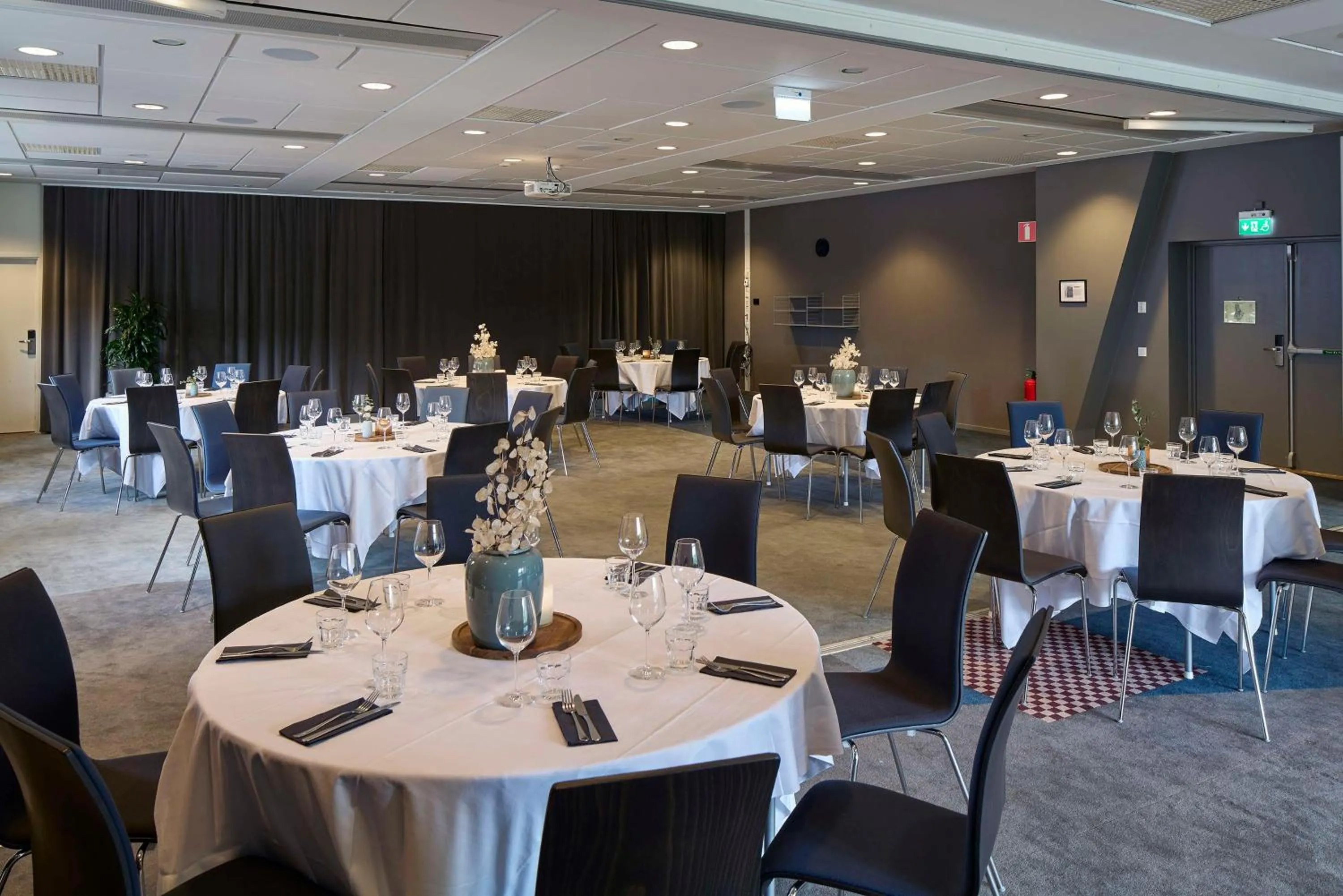 Meeting/conference room in Scandic Opalen