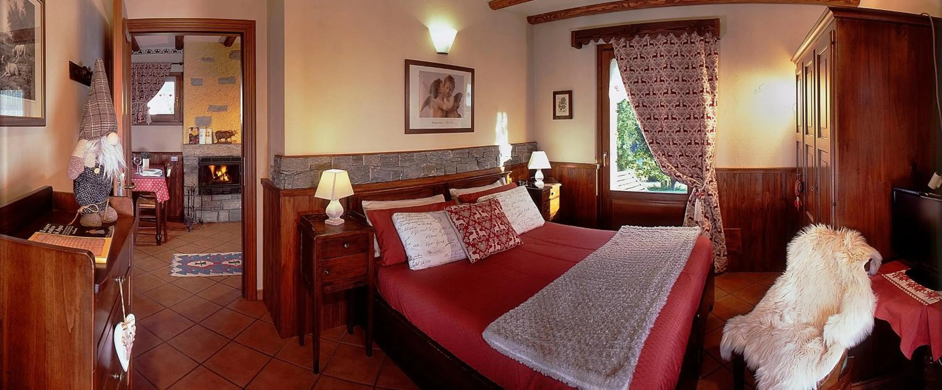 Photo of the whole room, Bed in Aparthotel Foyer d'antan SUITE con caminetto hammam o vasca idromassaggio