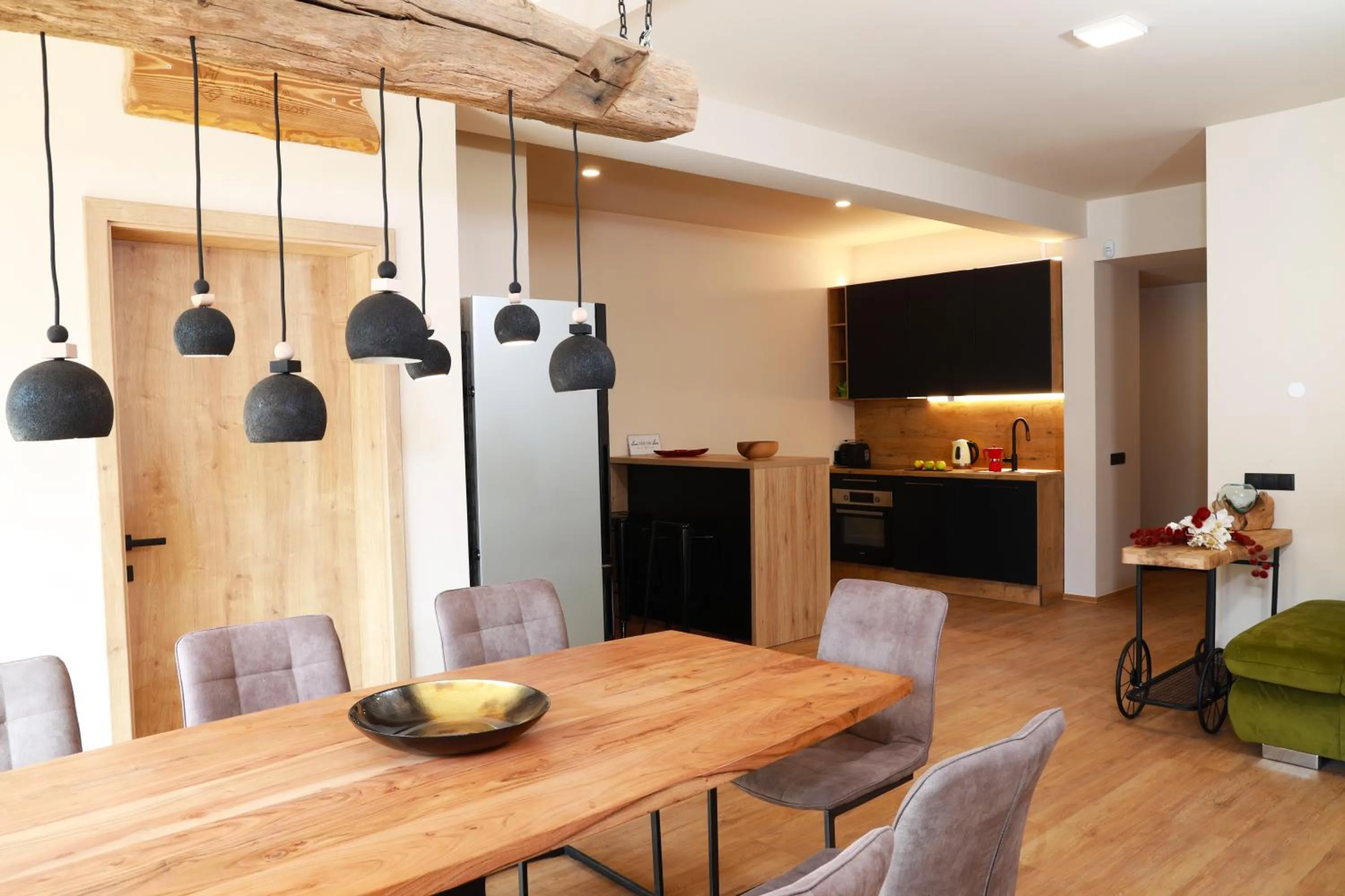 Kitchen or kitchenette in JASNA NATUR Resort by the lake