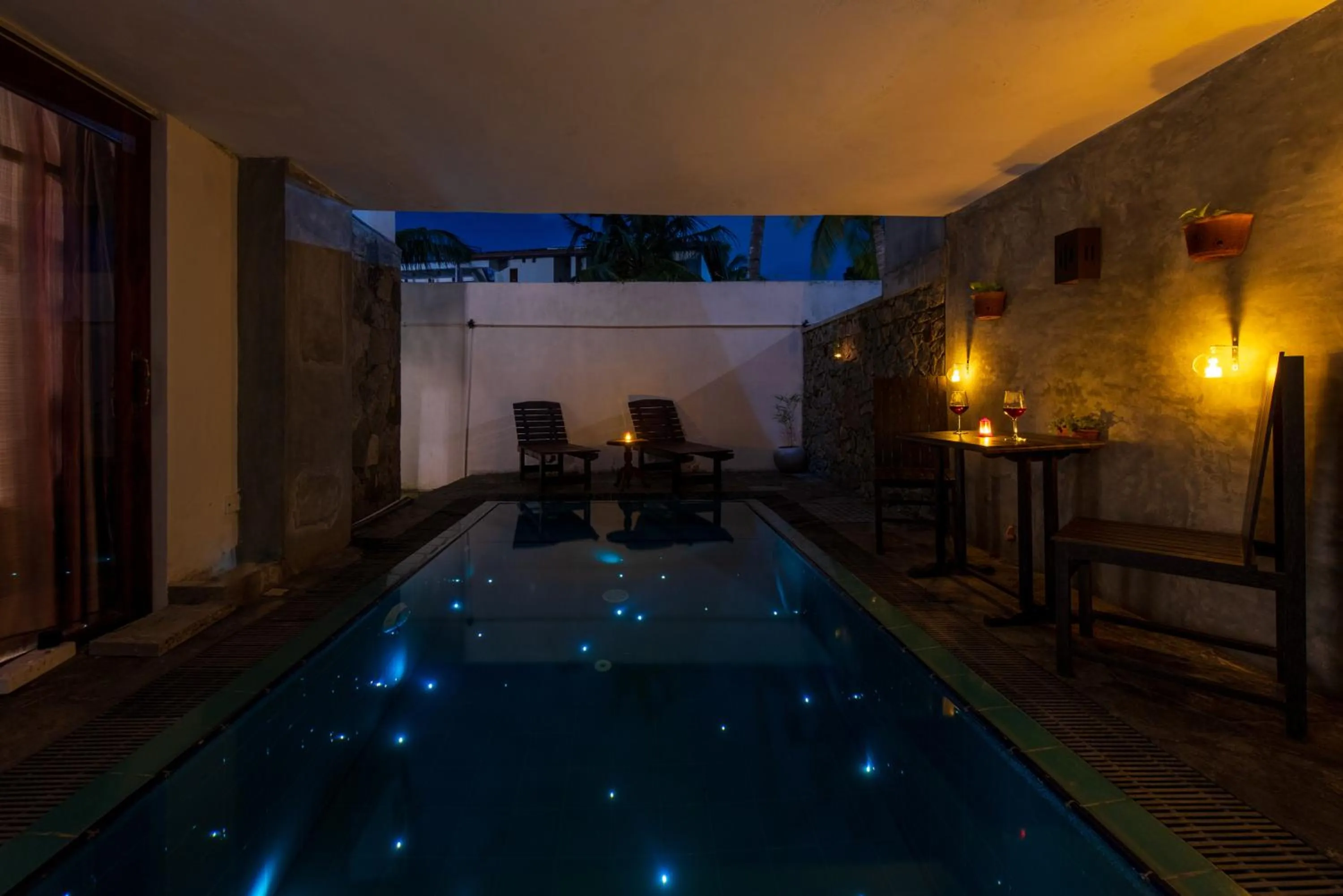 Decorative detail in Anama by Queens Mount