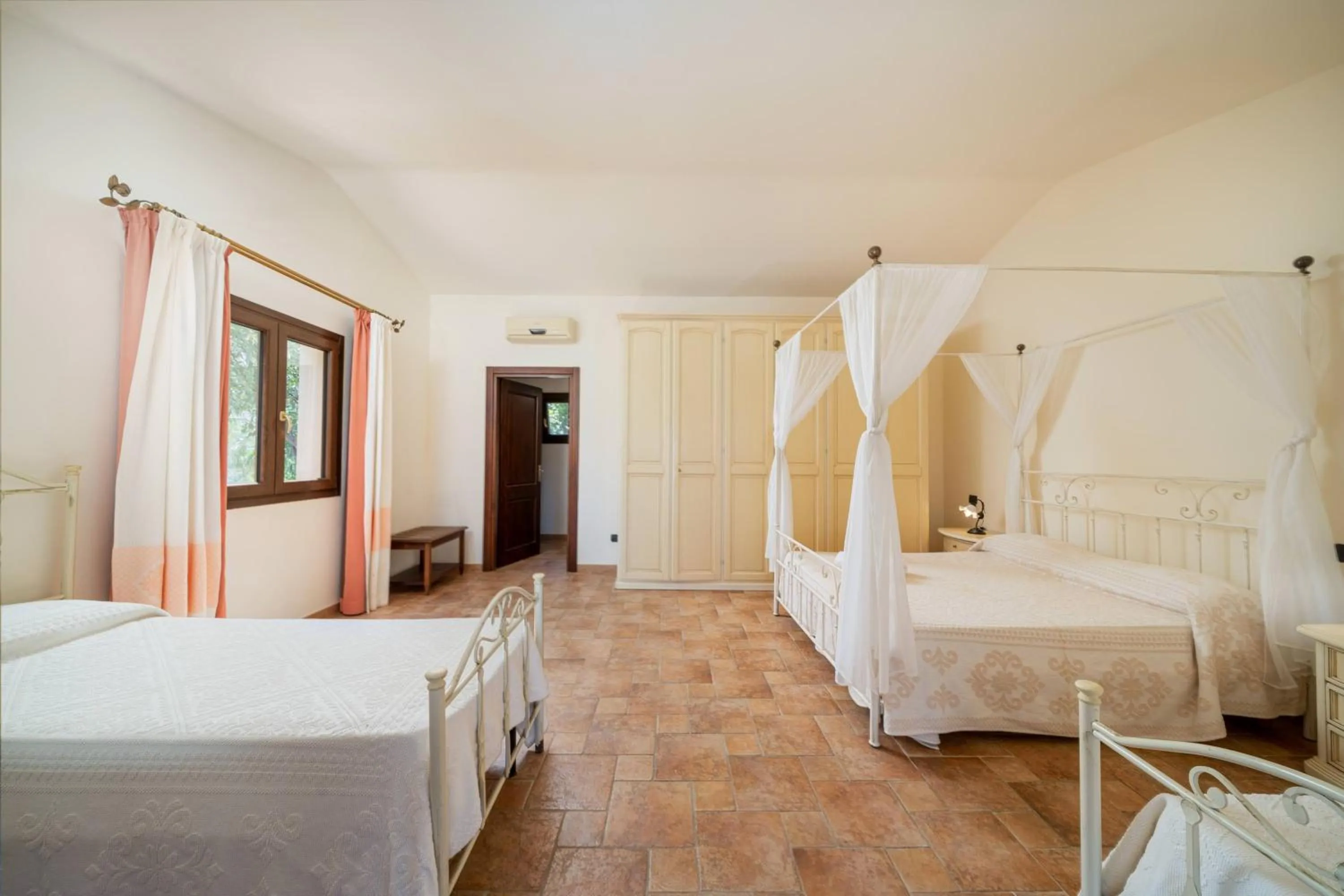 Bed in Borgo Alba Barona Turismo Rurale