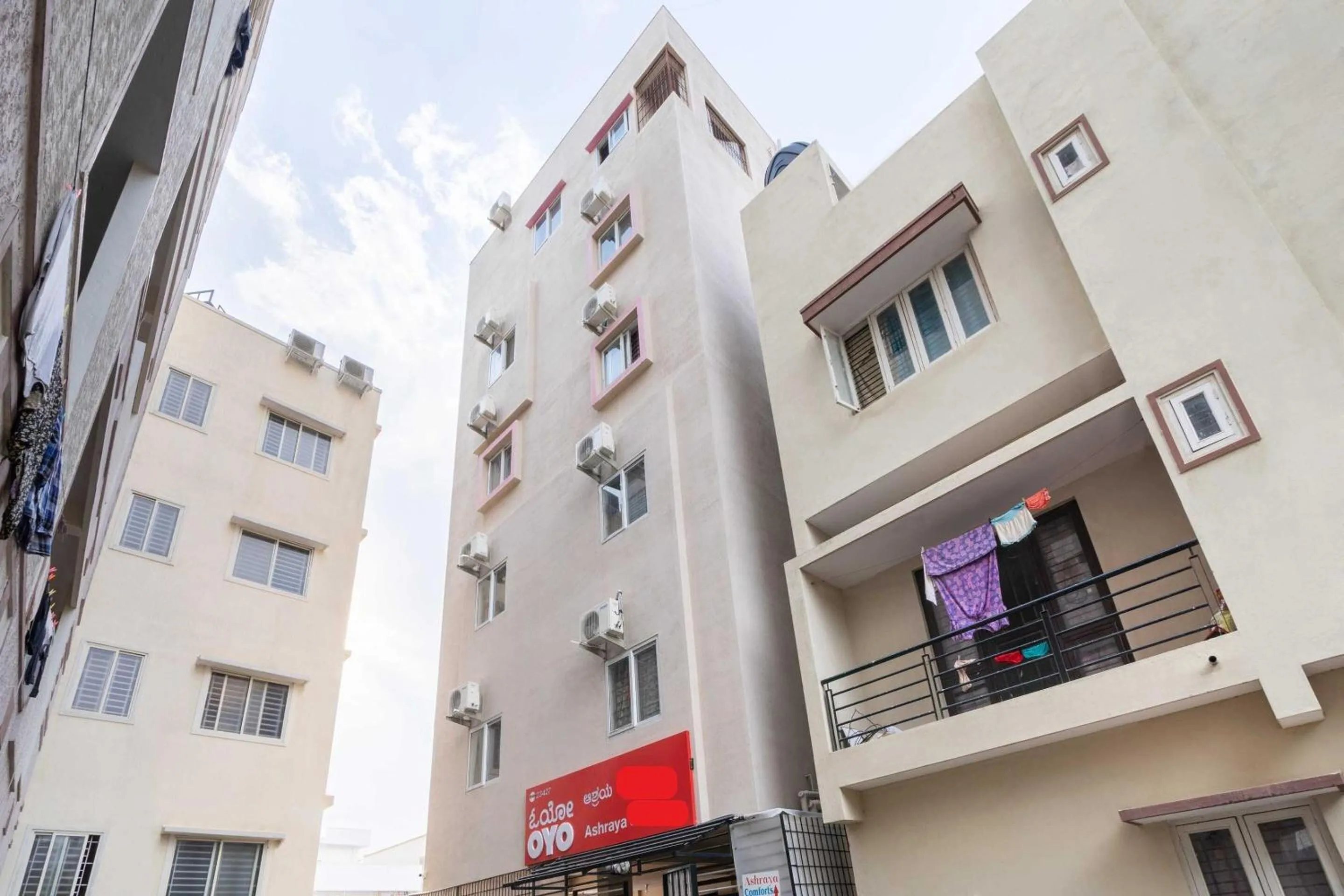Facade/entrance in Hotel O Ashrey Comforts