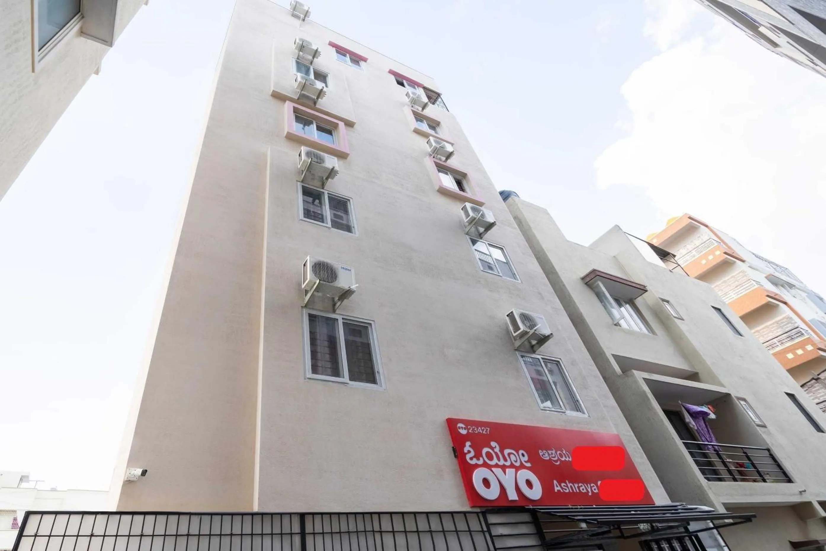 Facade/entrance in Hotel O Ashrey Comforts