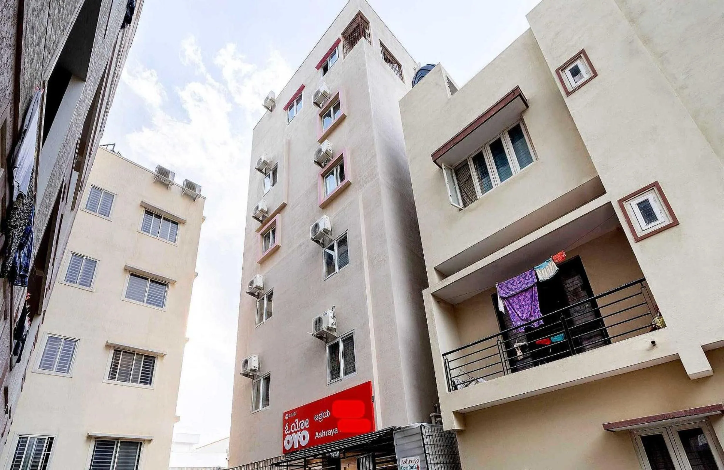 Facade/entrance in Hotel O Ashrey Comforts