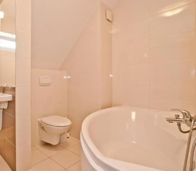 Bathroom in Americano