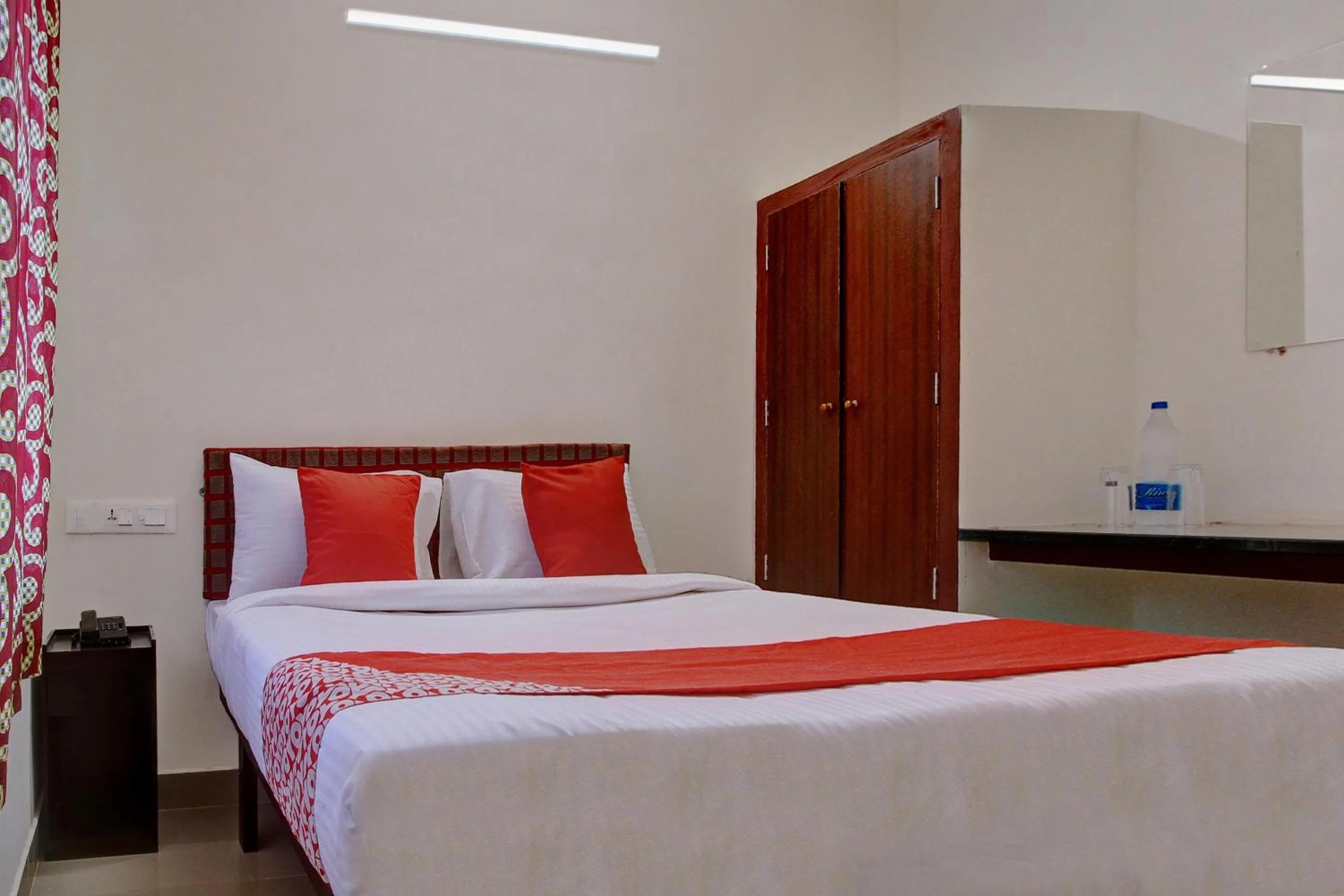 Bedroom, Bed in Super Hotel O Century Park