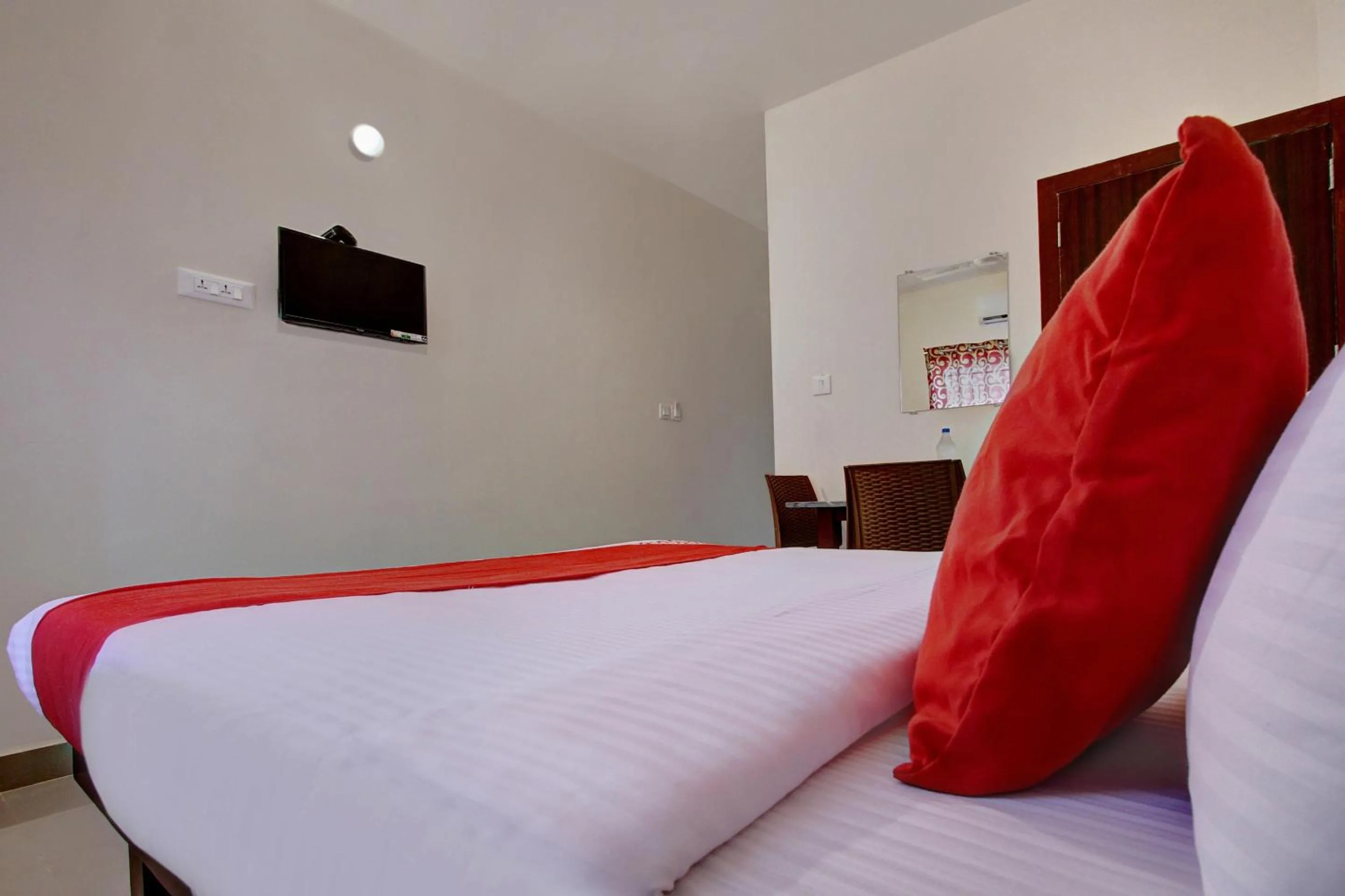 Bedroom, Bed in Super Hotel O Century Park