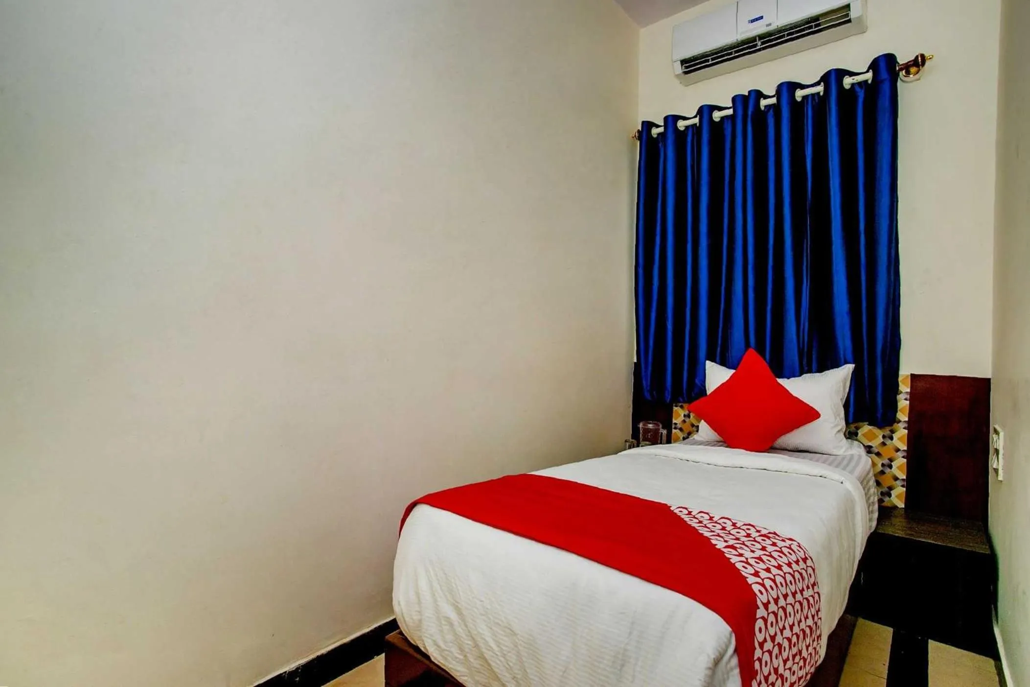 Bedroom in Hotel O Gks Residency