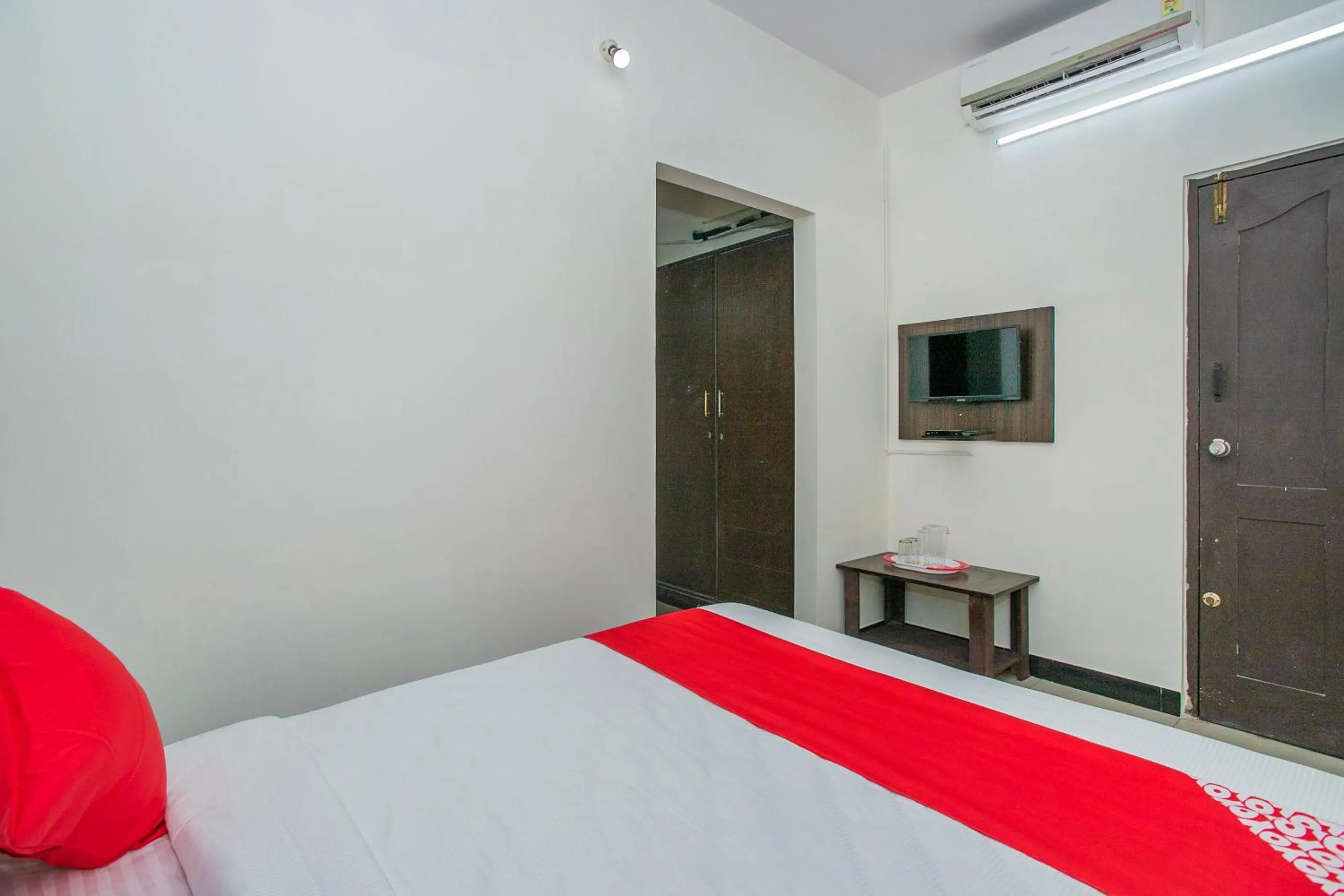 Bedroom in Hotel O Gks Residency