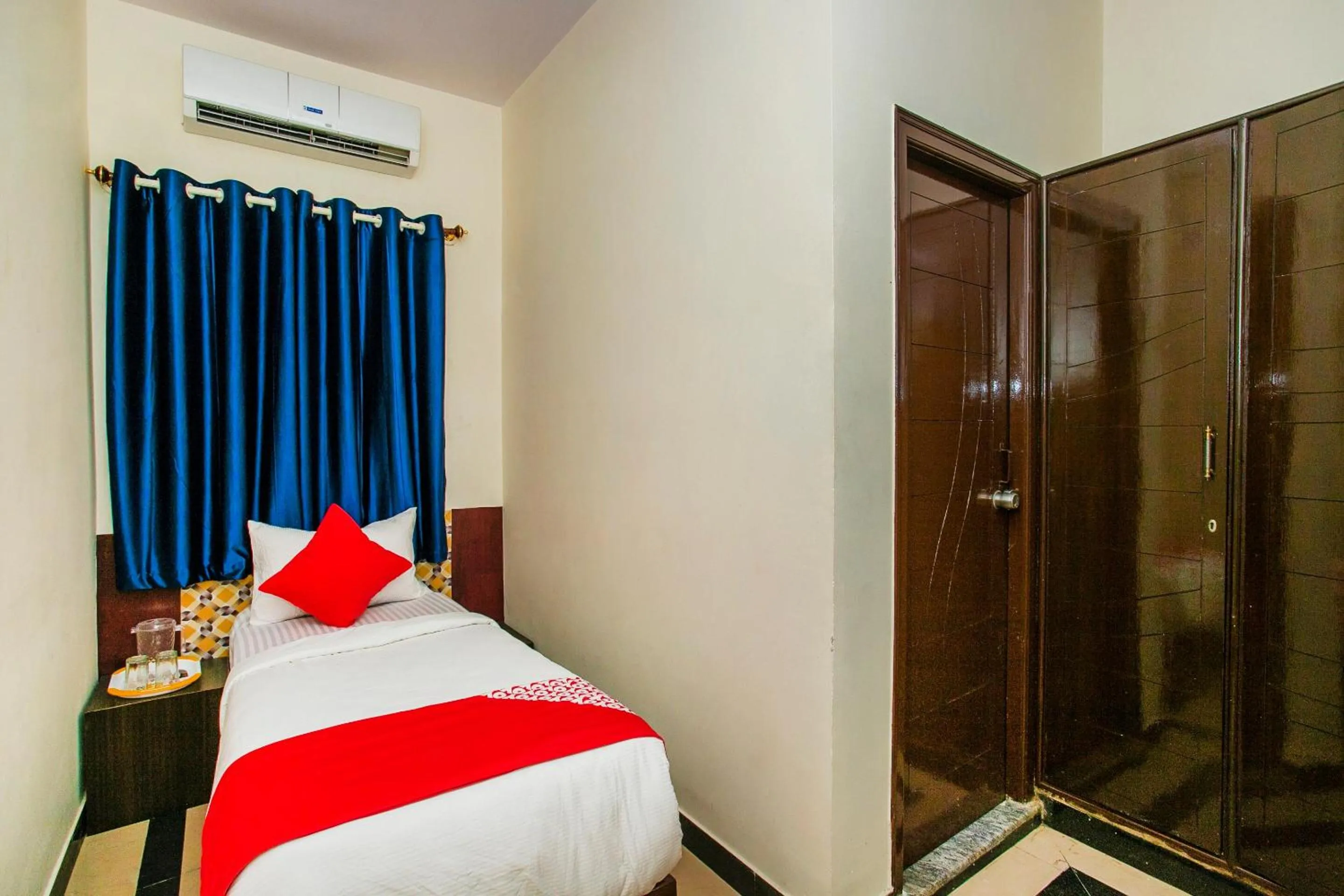 Bedroom in Hotel O Gks Residency