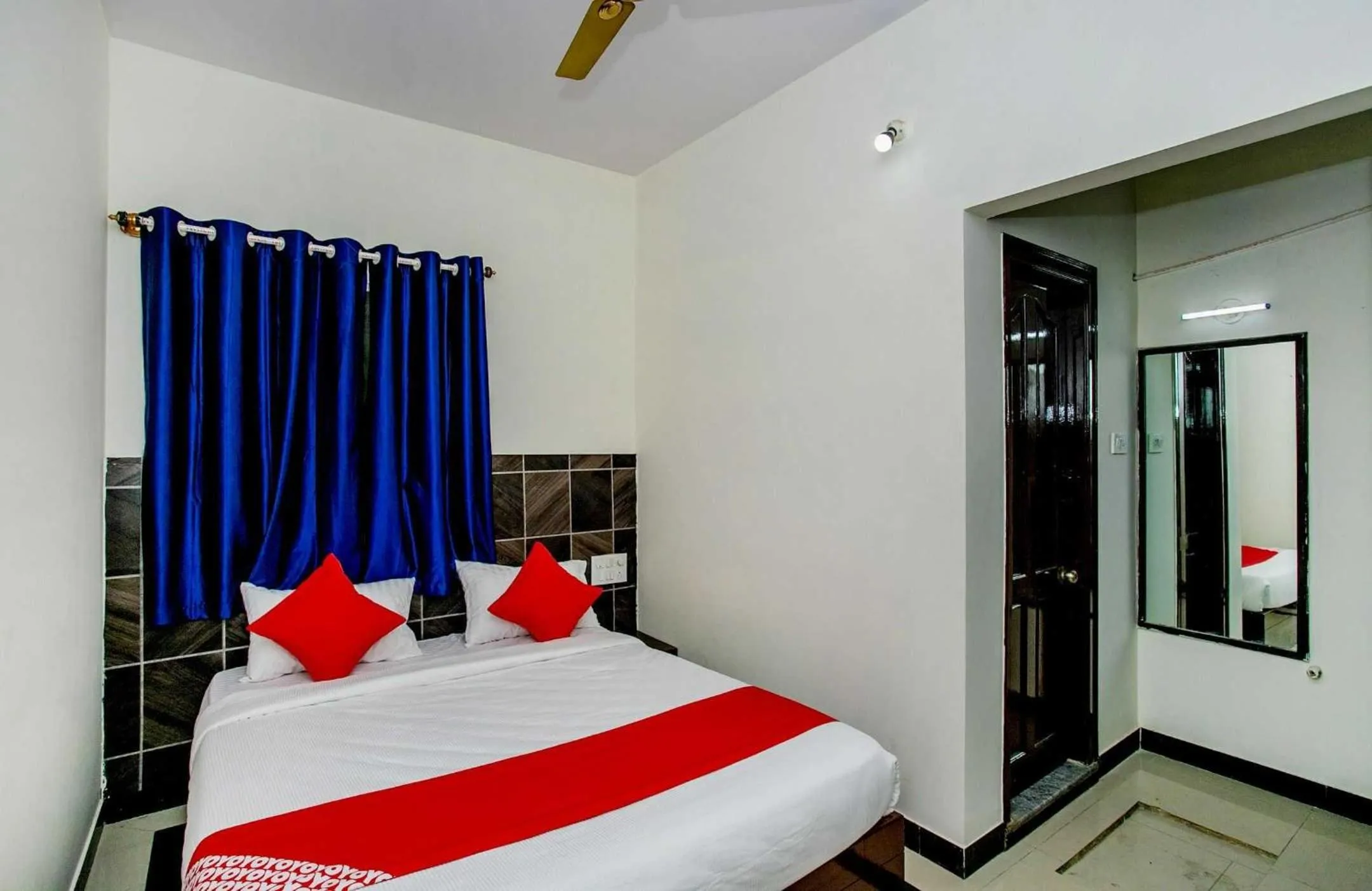 Bedroom in Hotel O Gks Residency