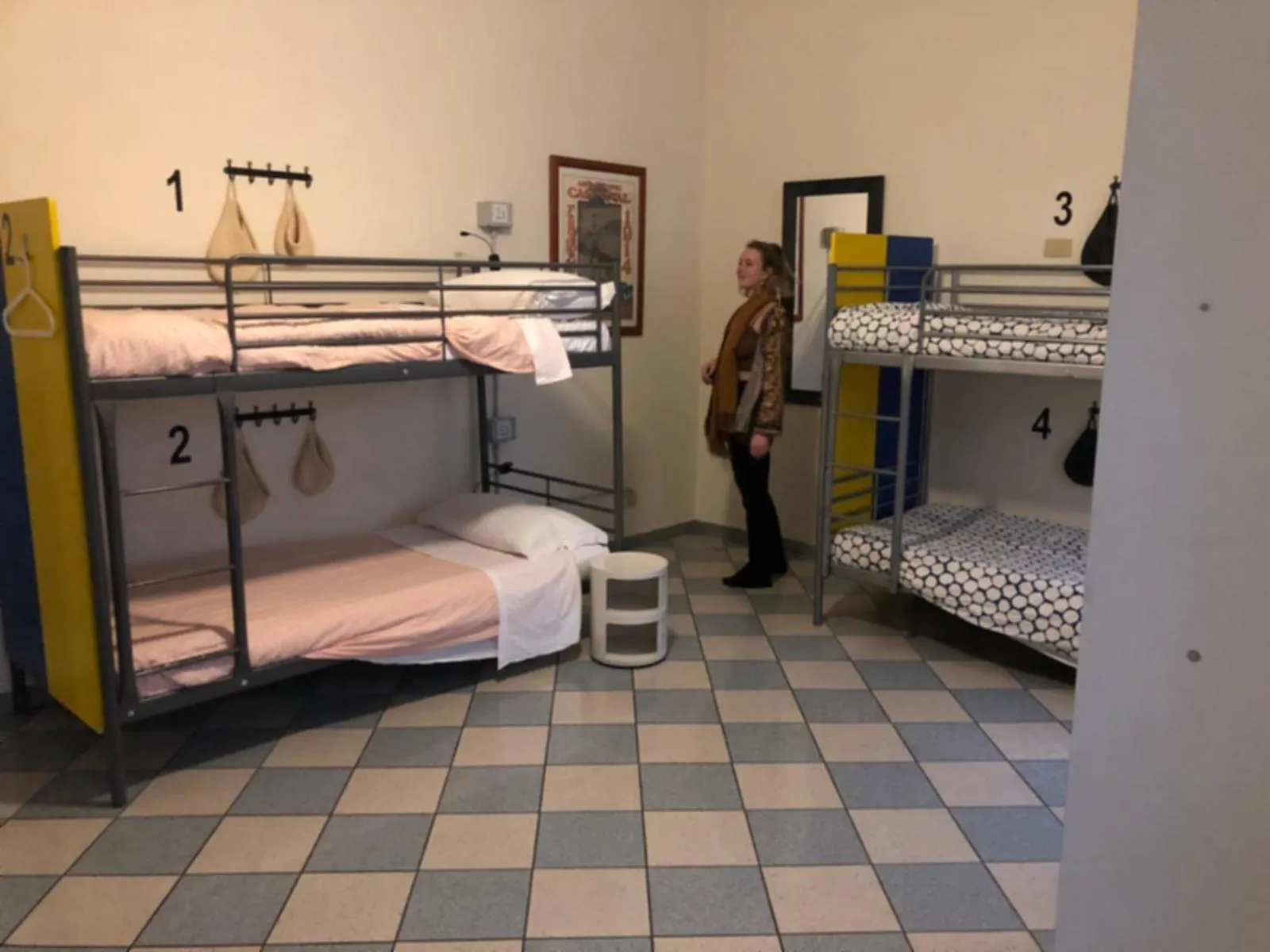 bunk bed, Bed in The Beehive Hostel