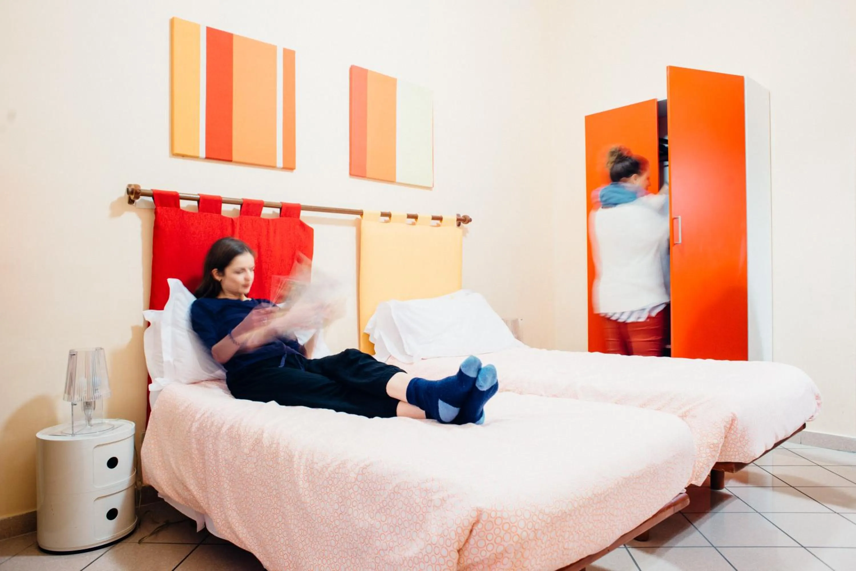 People, Bed in The Beehive Hostel