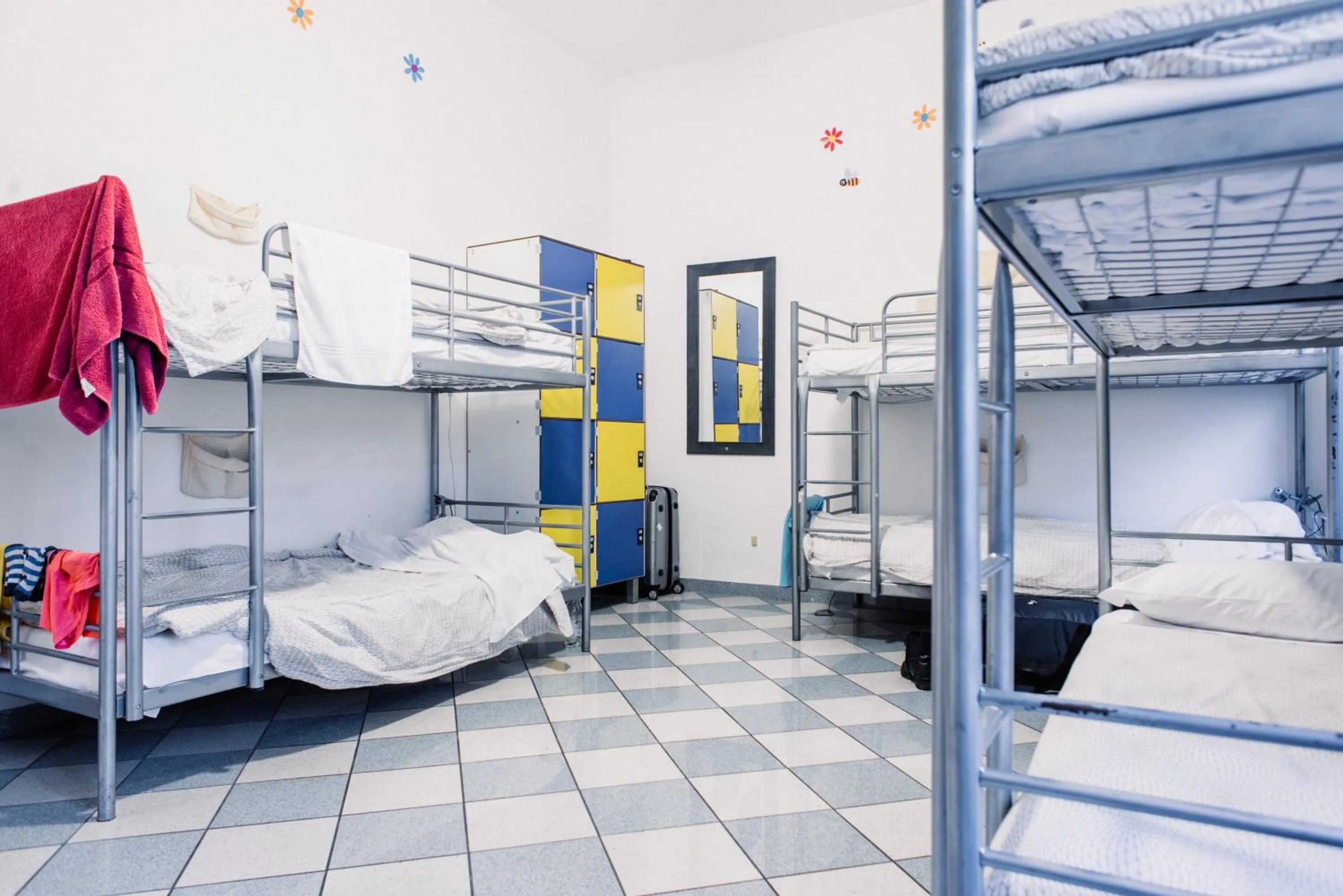 bunk bed, Bed in The Beehive Hostel