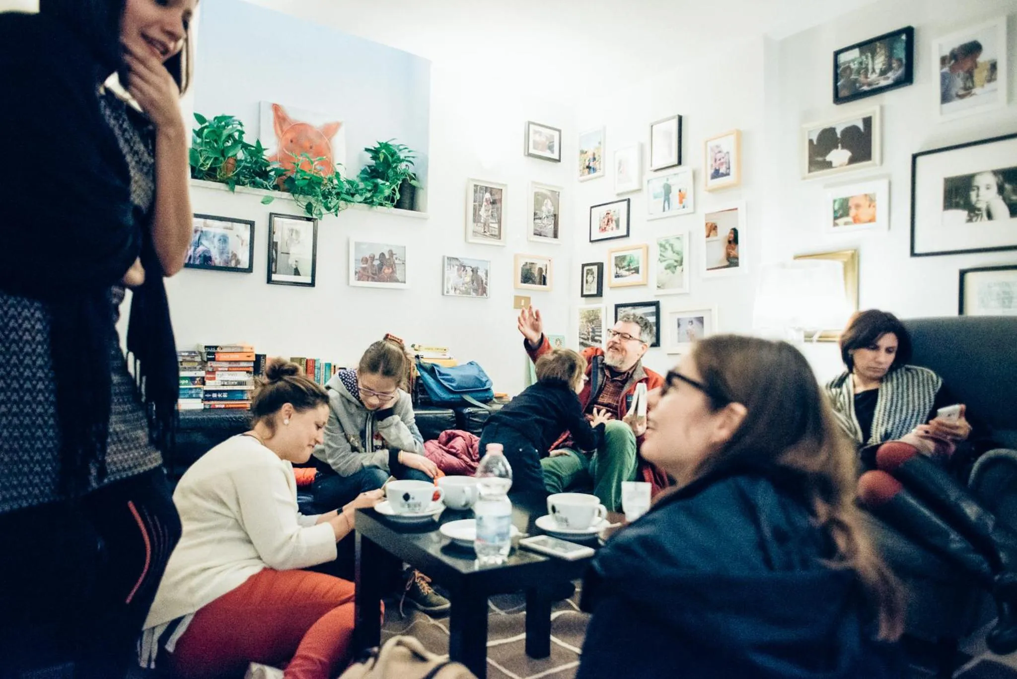 Communal lounge/ TV room in The Beehive Hostel