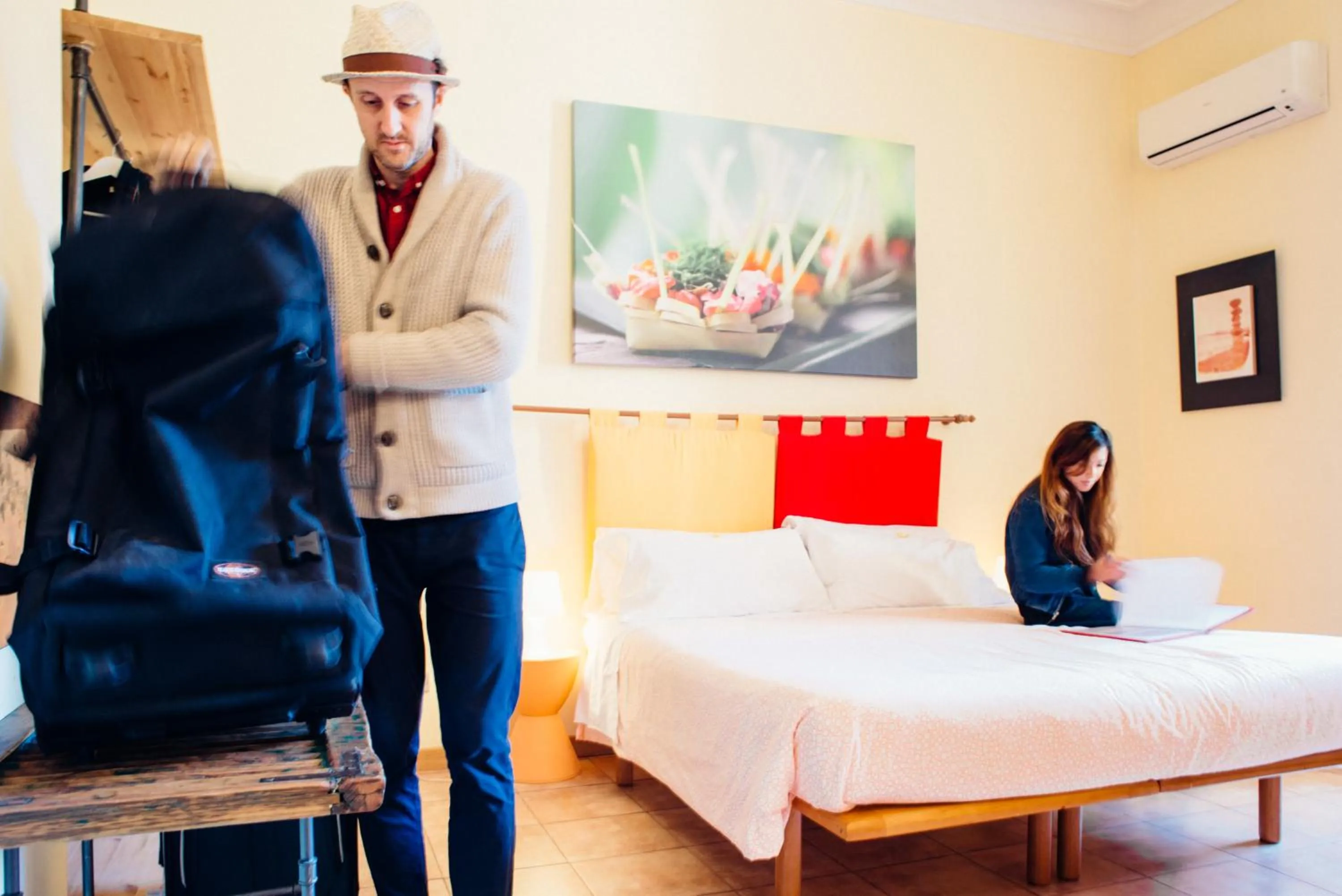 People, Bed in The Beehive Hostel