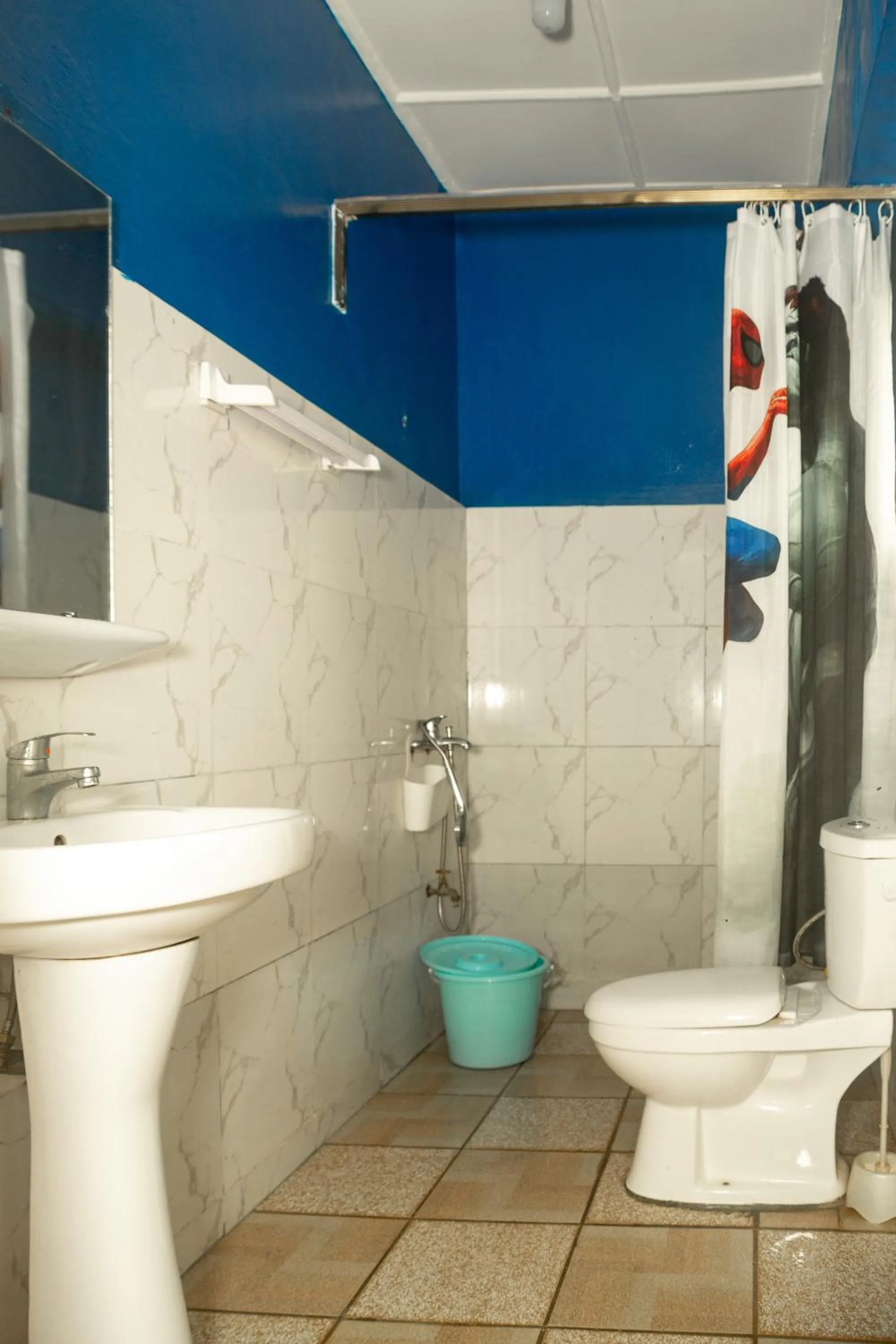 Shower in Tahiti Hotel