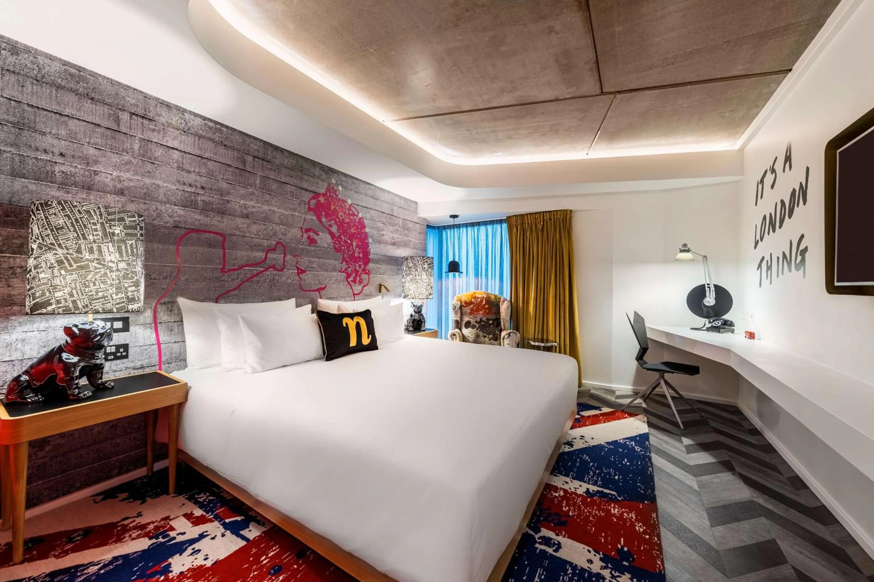 Bedroom, Bed in nhow London