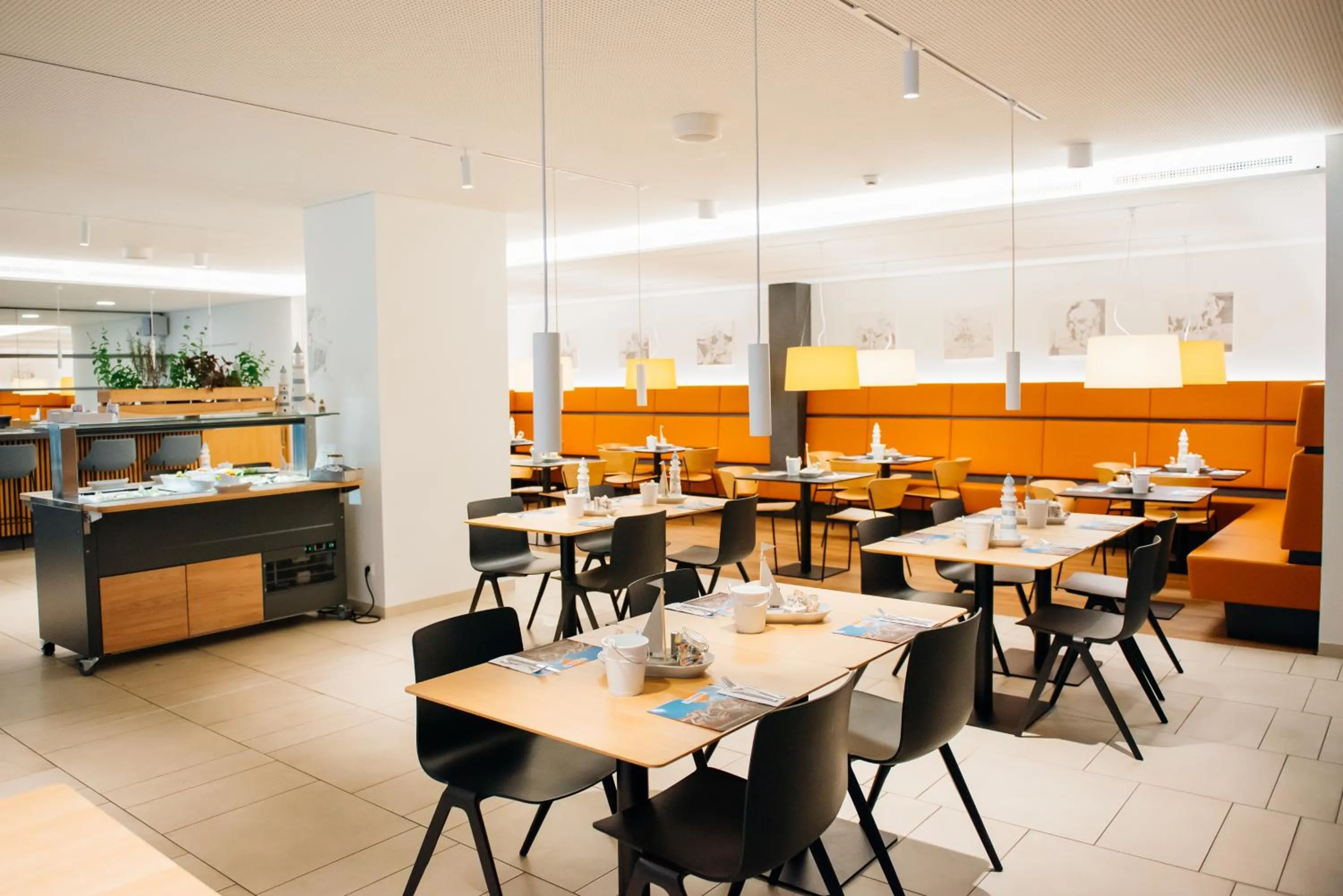 Restaurant/places to eat in myNext - Hotel Leo