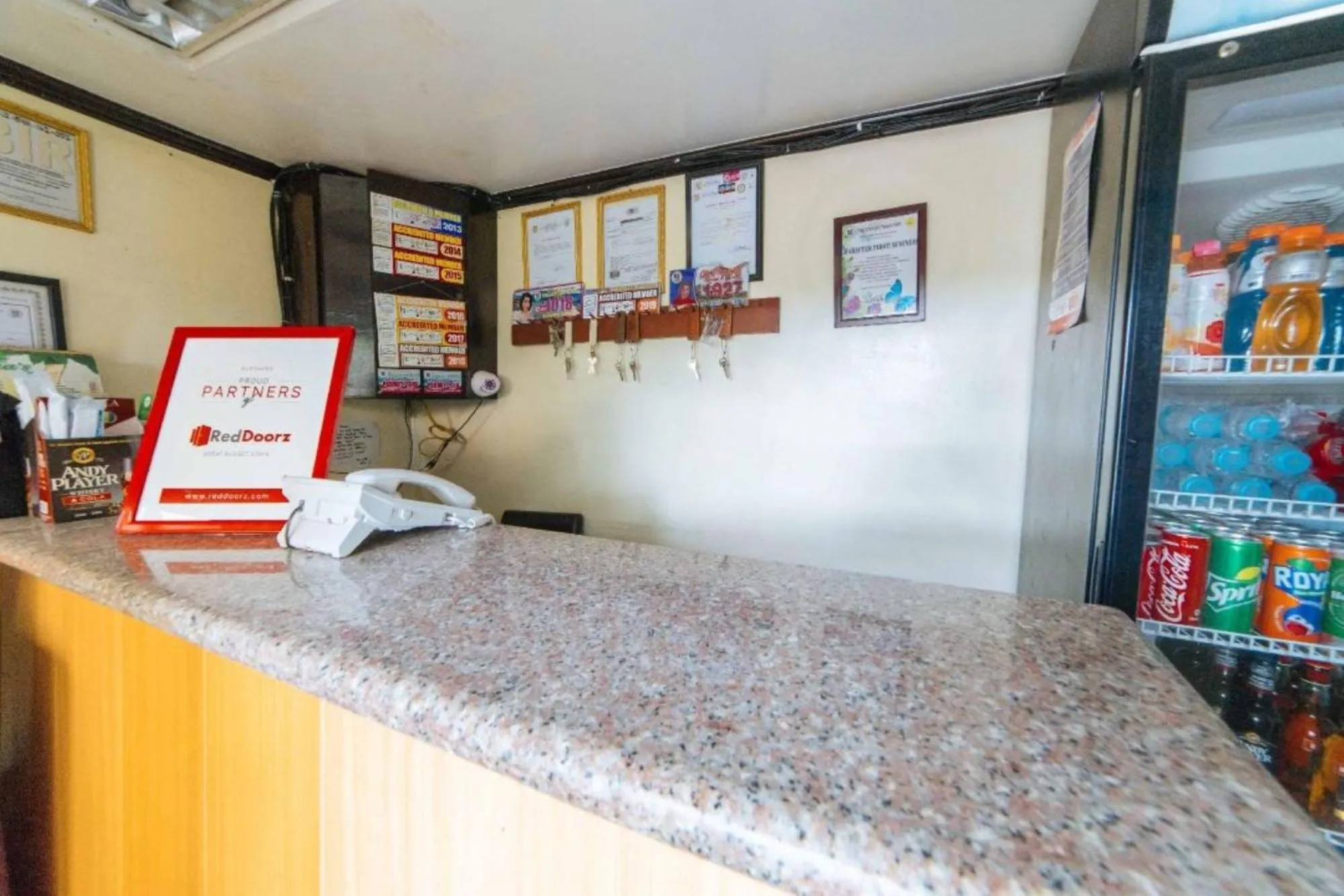 Lobby or reception in RedDoorz at Tagaytay Road