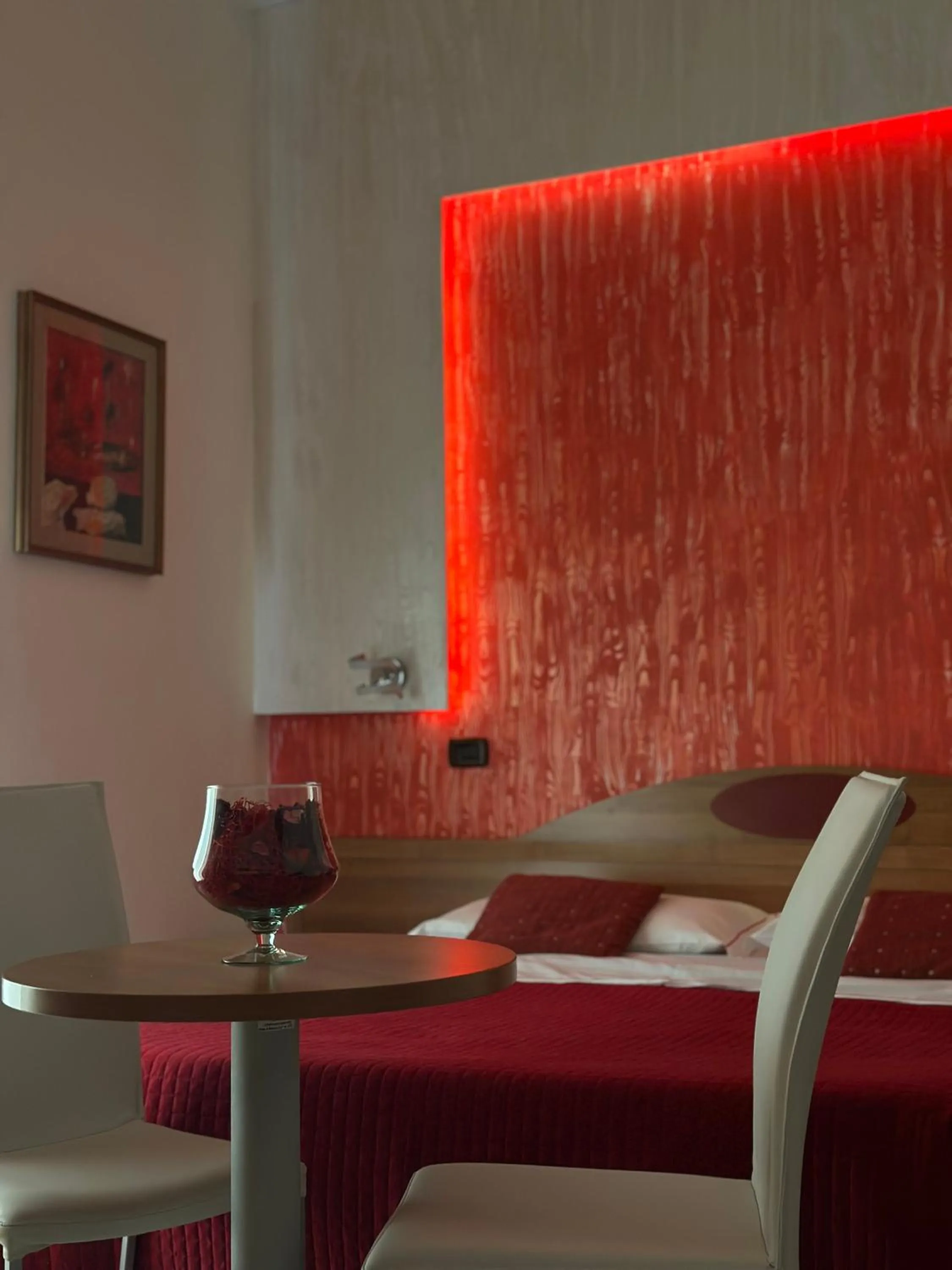 Photo of the whole room, Bed in Hotel Il Giardino degli Aranci