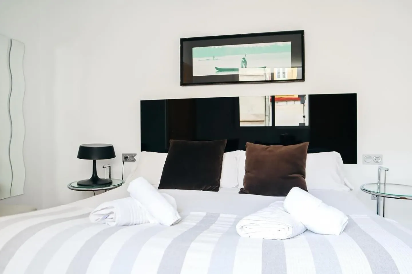 Bed in Happy Apartments Valencia