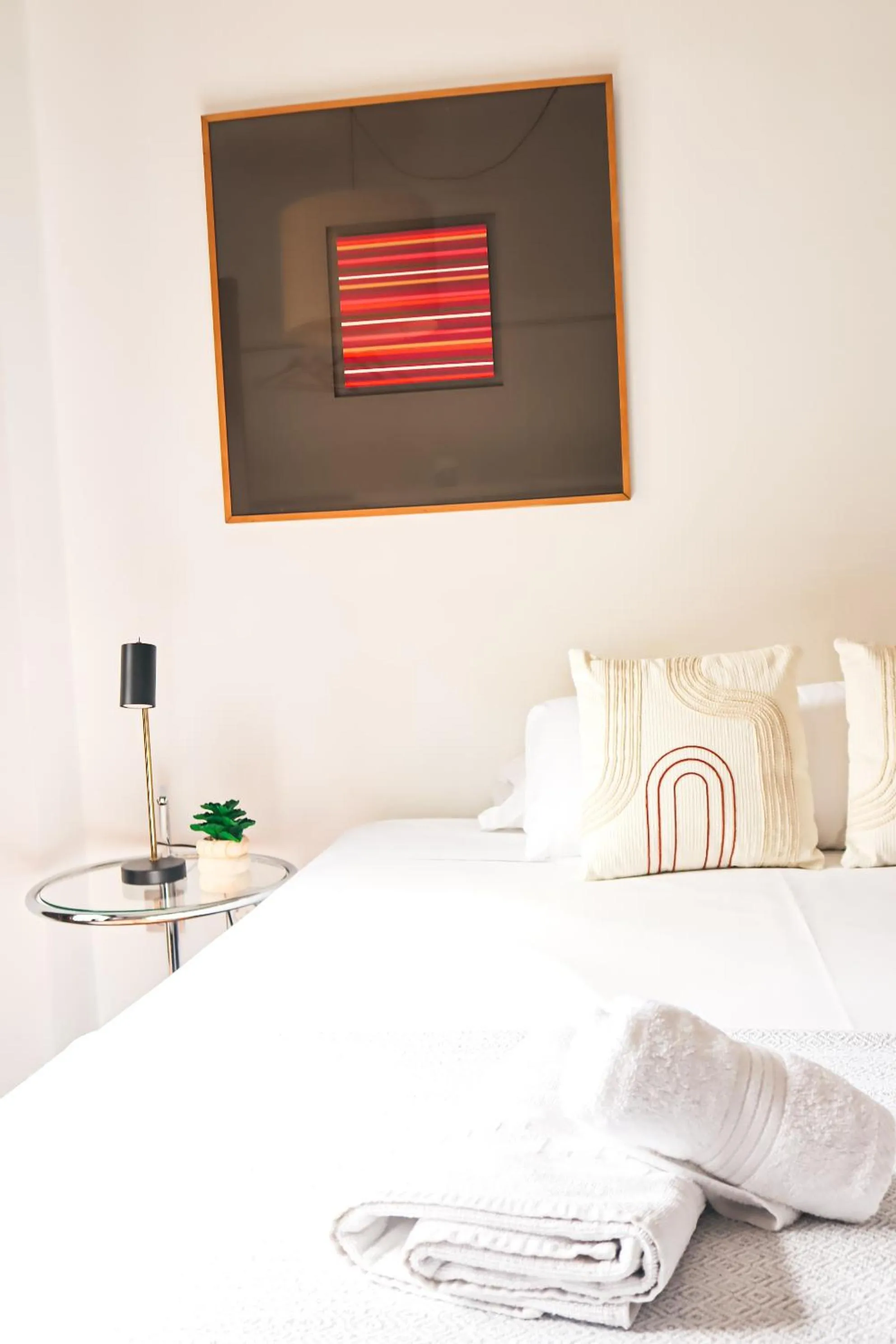 Bed in Happy Apartments Valencia