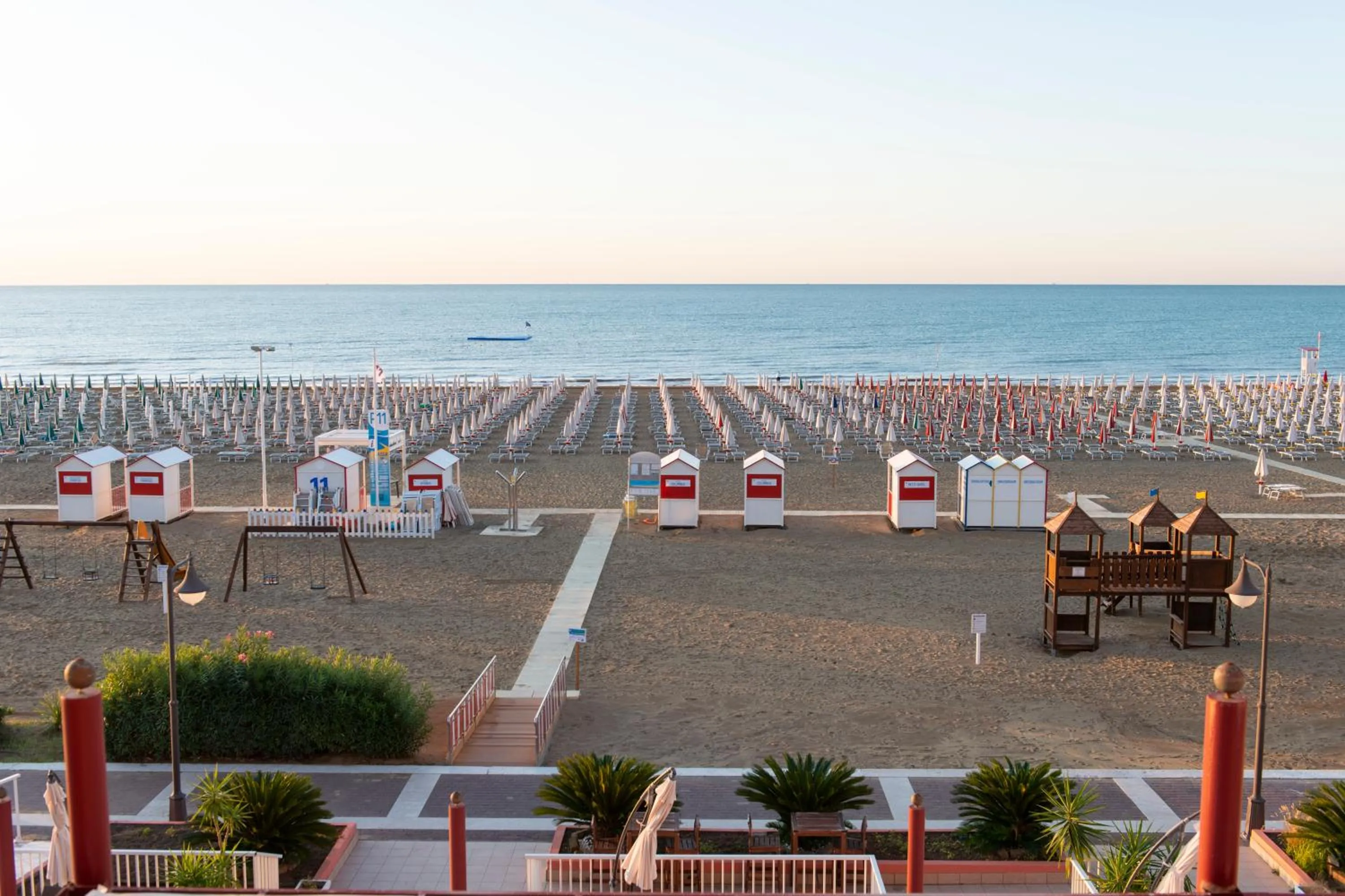 Beach in Hotel Columbus