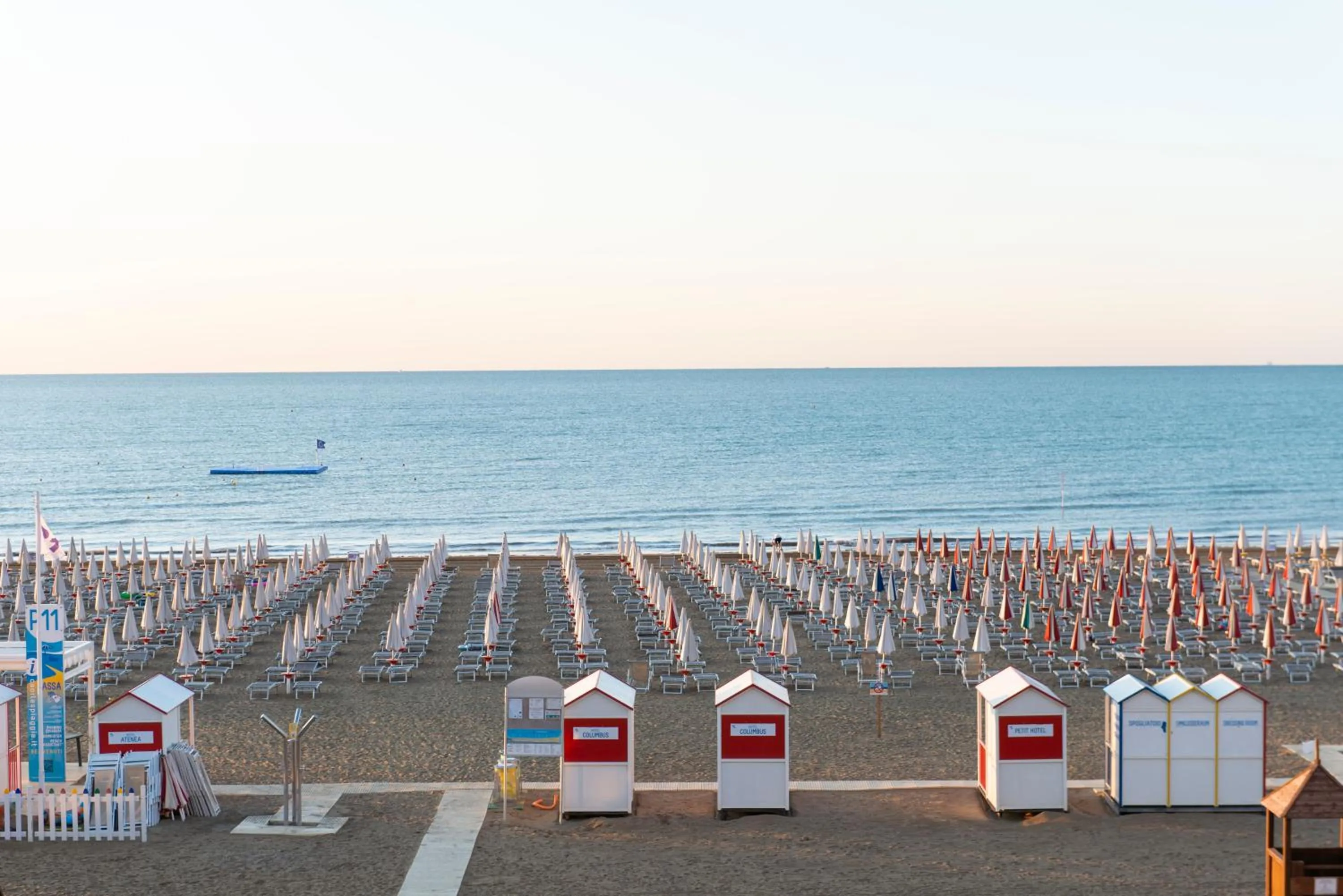 Beach in Hotel Columbus