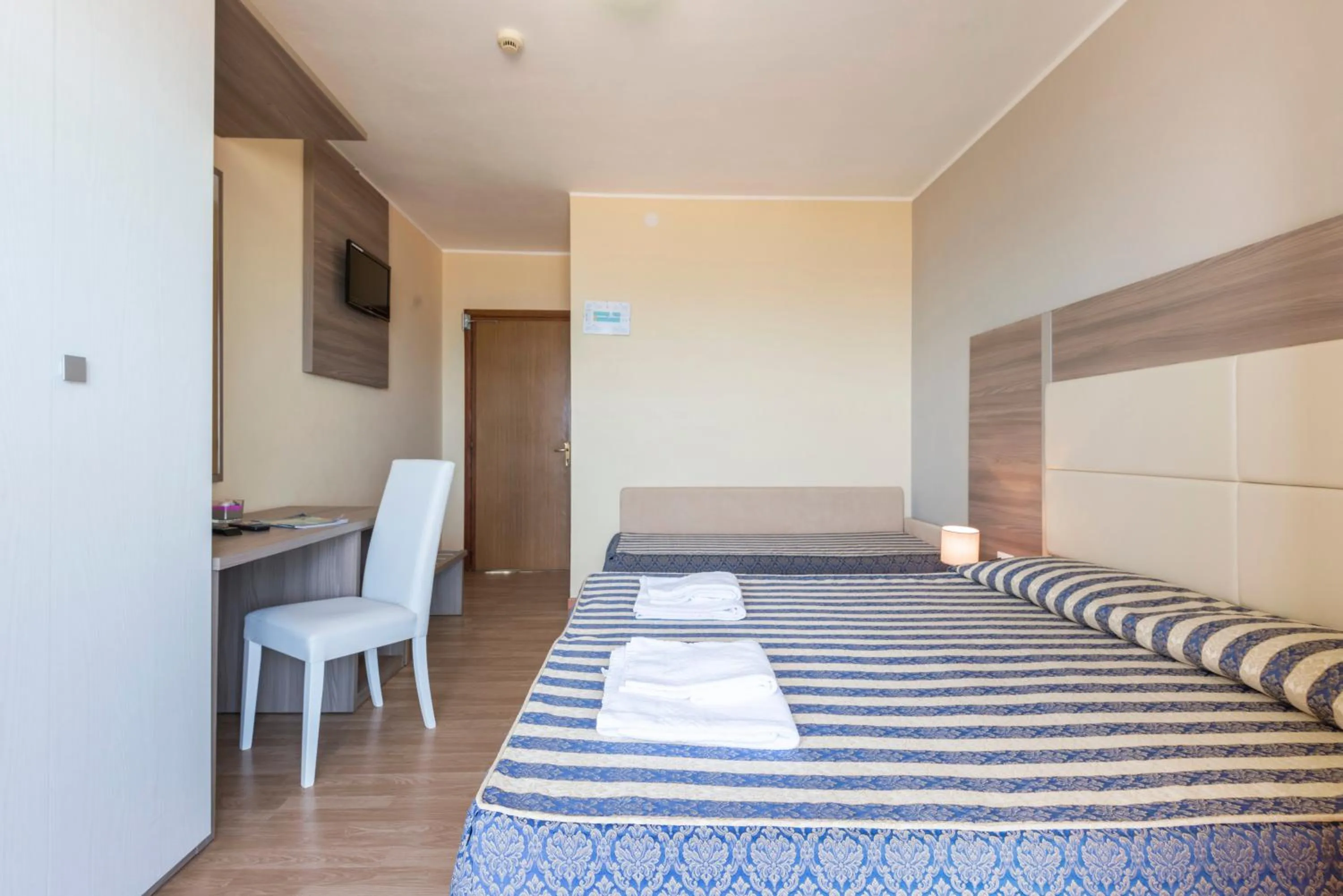 Photo of the whole room in Hotel Columbus