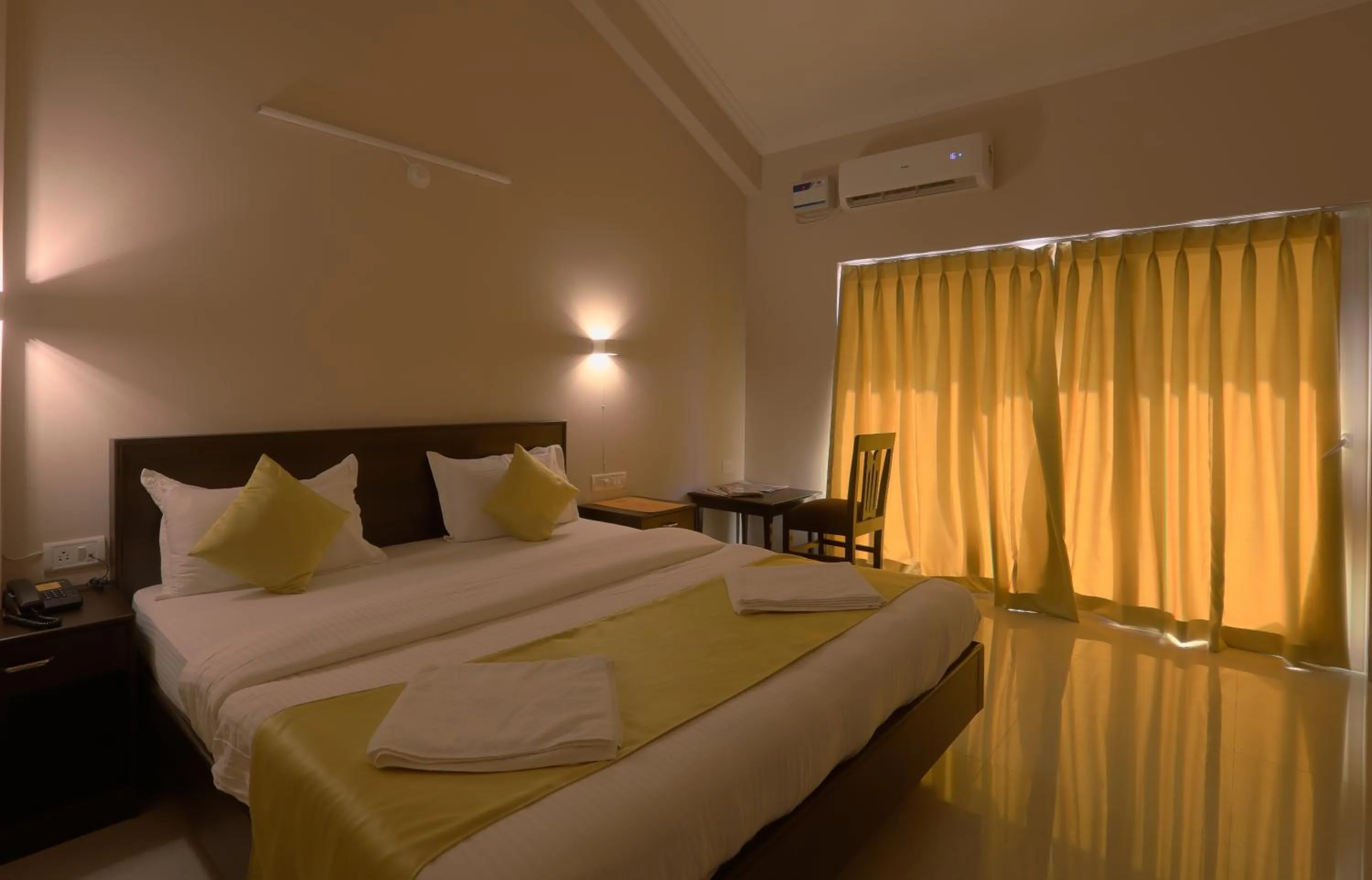 Day, Bed in Anjuna Beach Resort