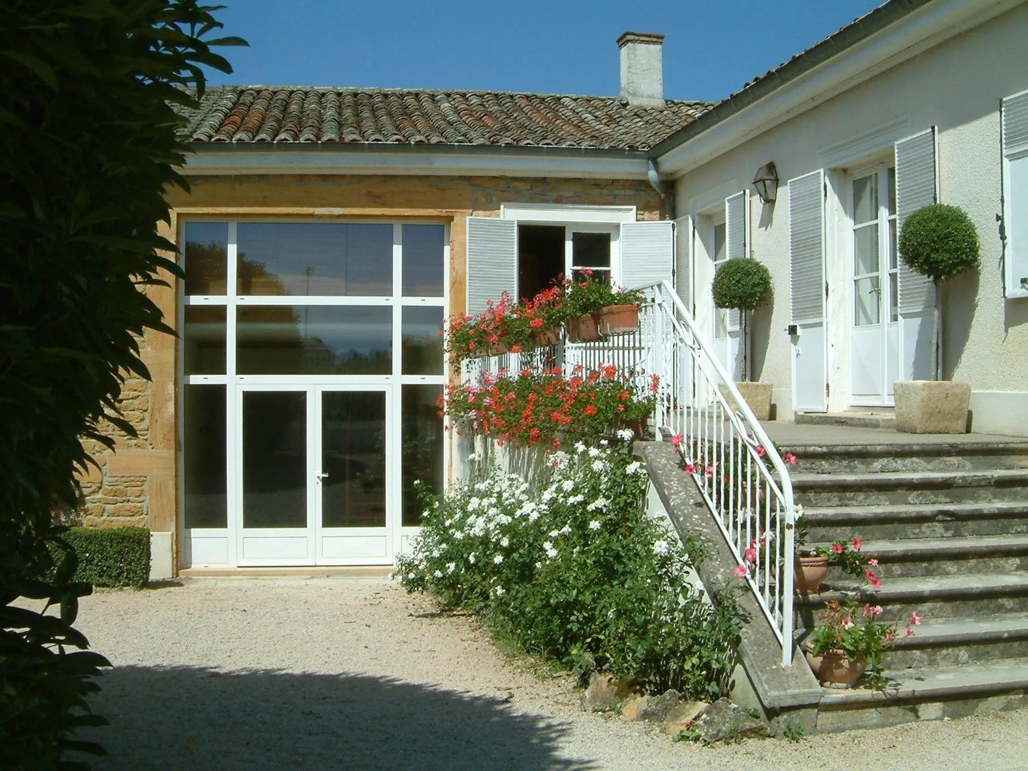 Facade/entrance in Chambres d'Hôtes "LE CALME"