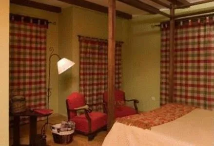 Photo of the whole room, Bed in La Casita de Cabrejas