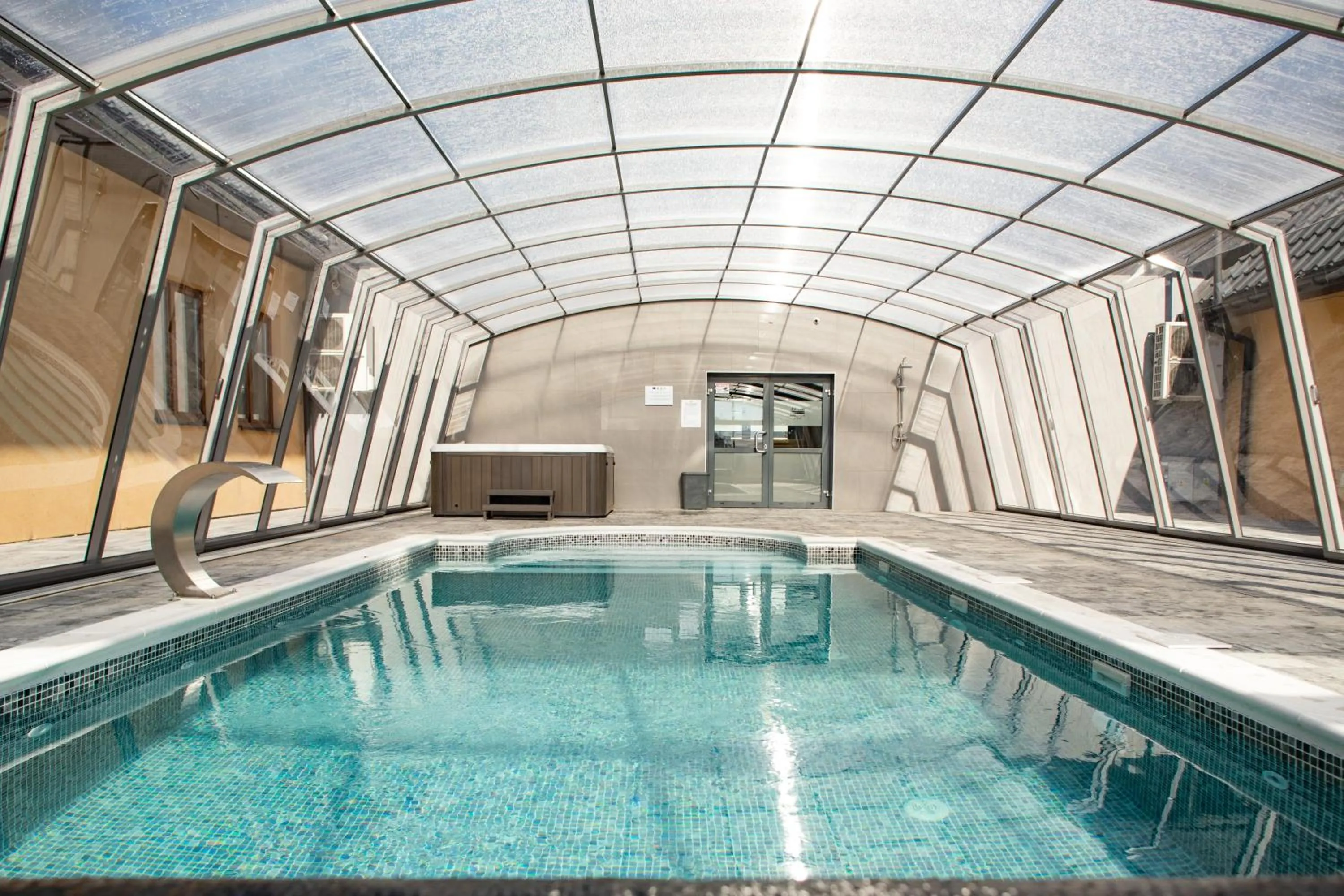 Evening entertainment in Hotel Paradiso