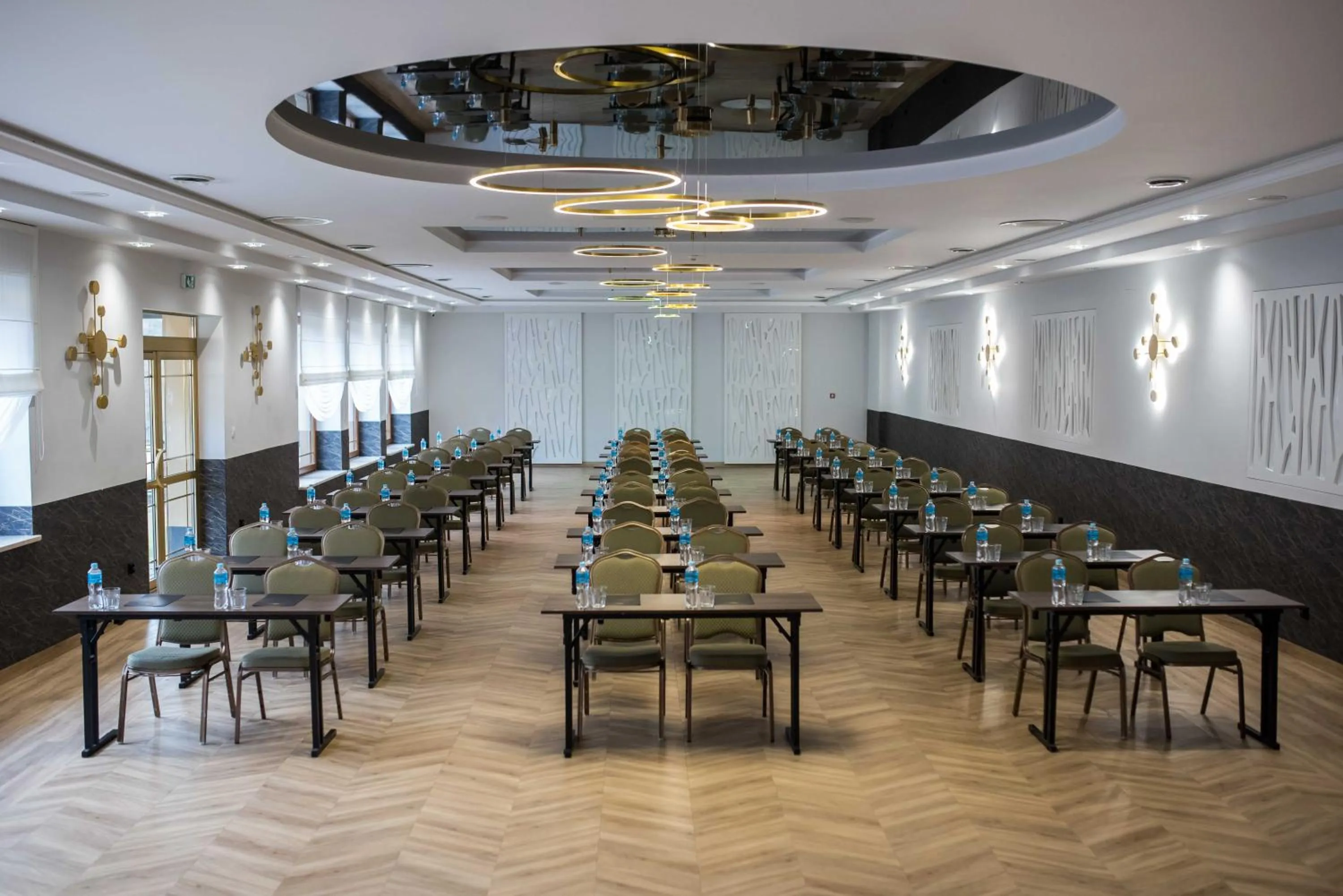 Property building in Hotel Paradiso