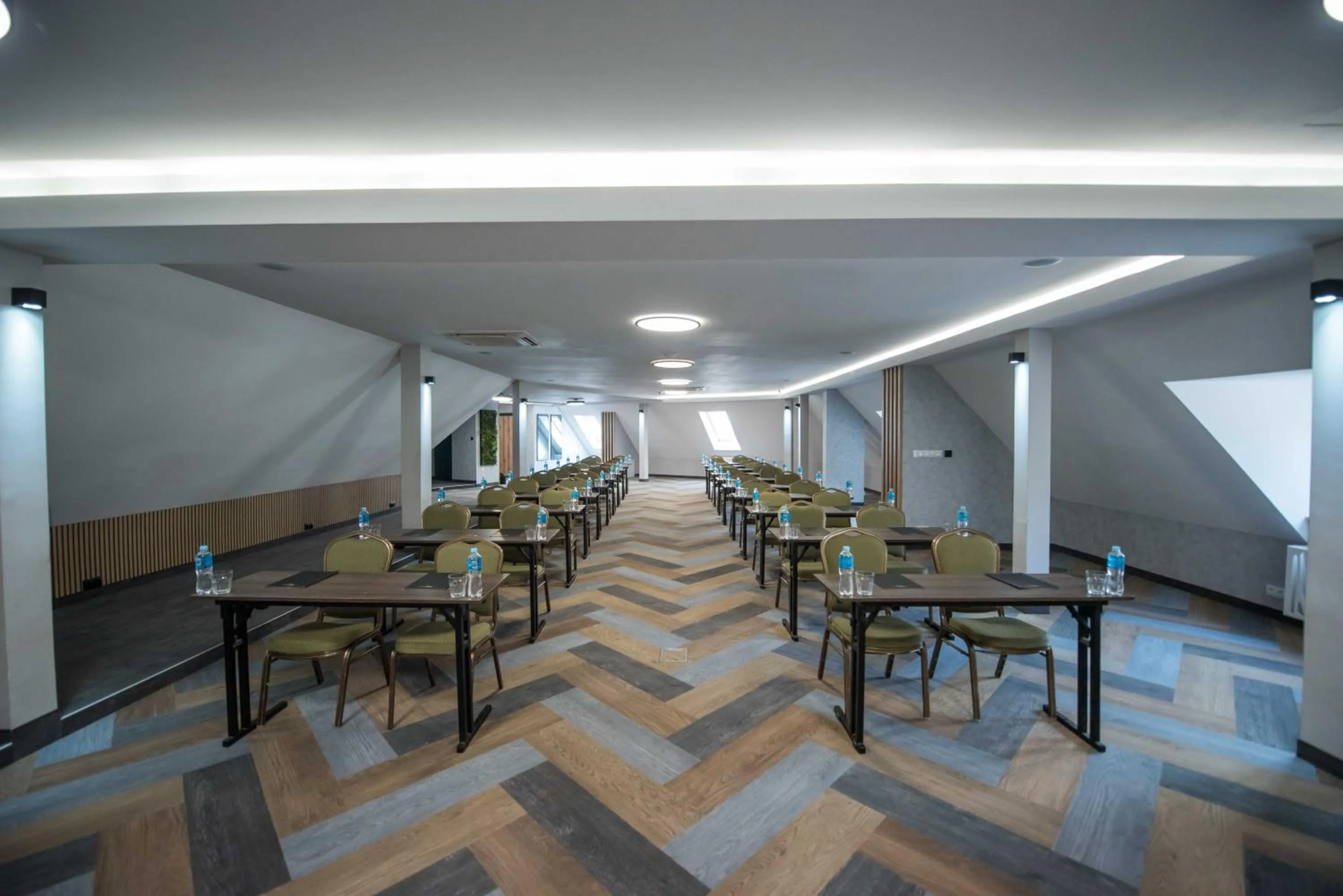 Property building in Hotel Paradiso