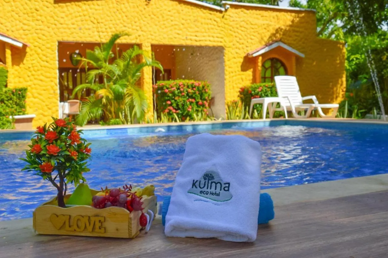 Swimming pool in Eco Hostal Kuima