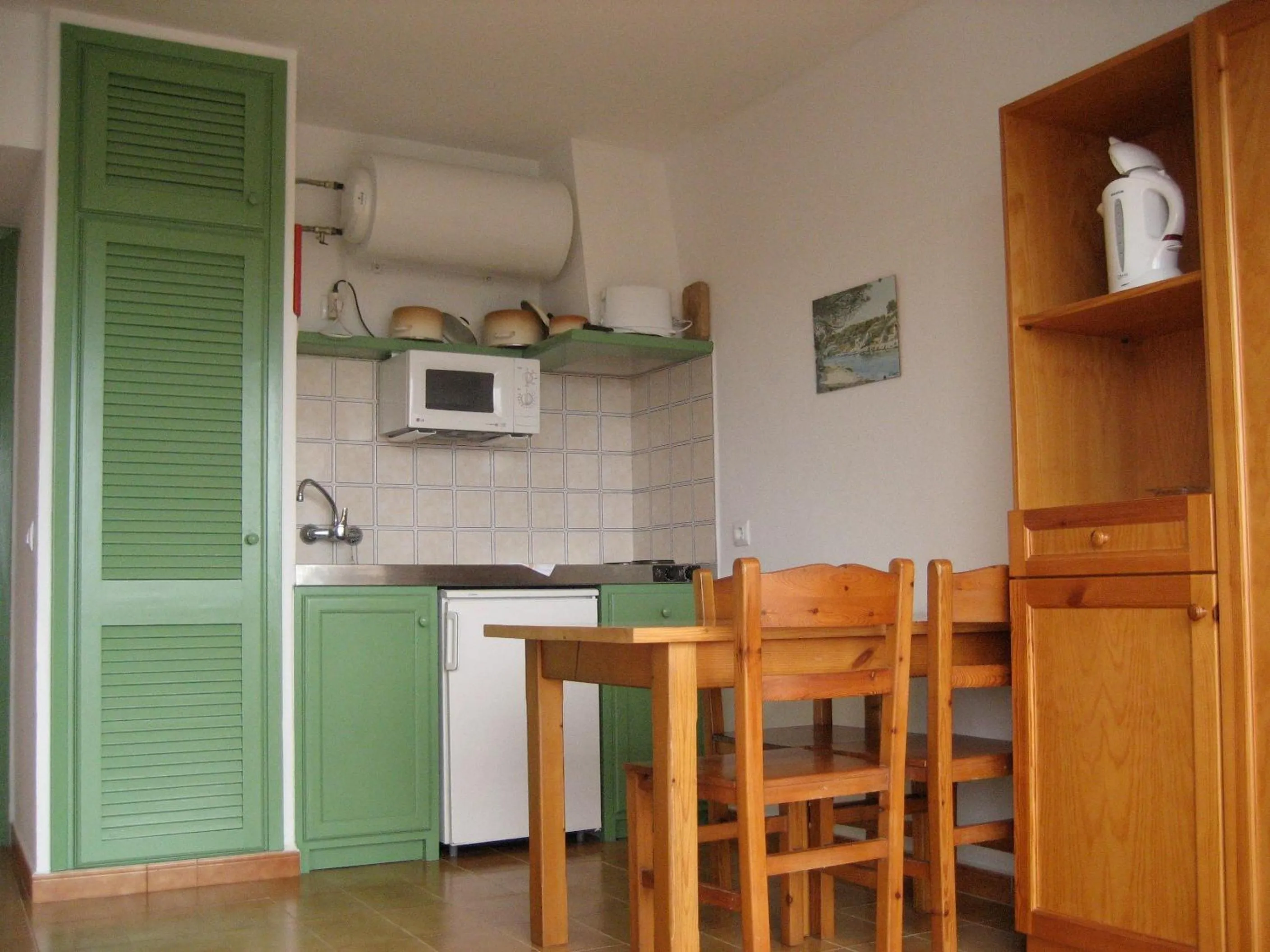 Kitchen or kitchenette in Apartamentos Vista Blanes