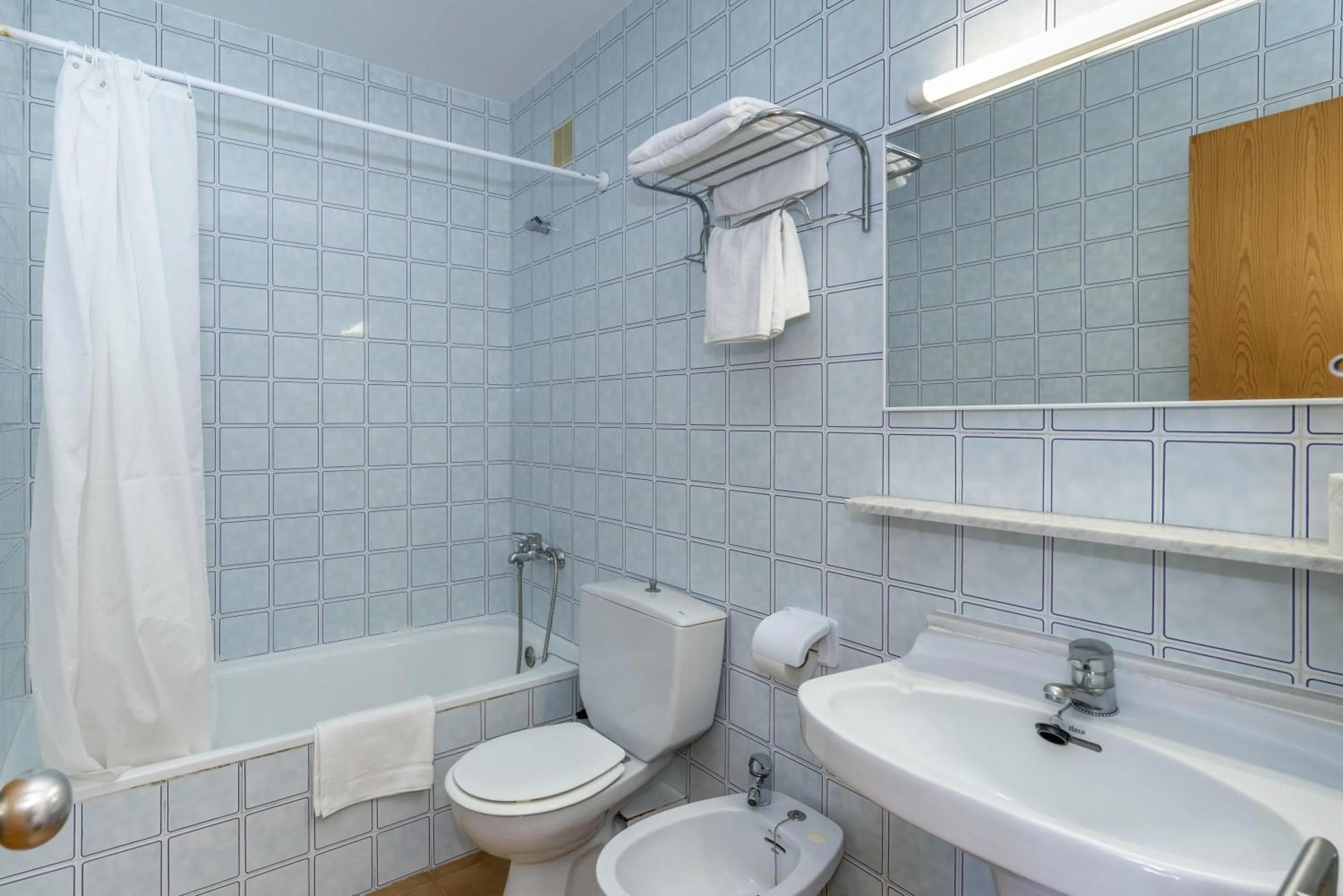 Bathroom in Apartamentos Vista Blanes