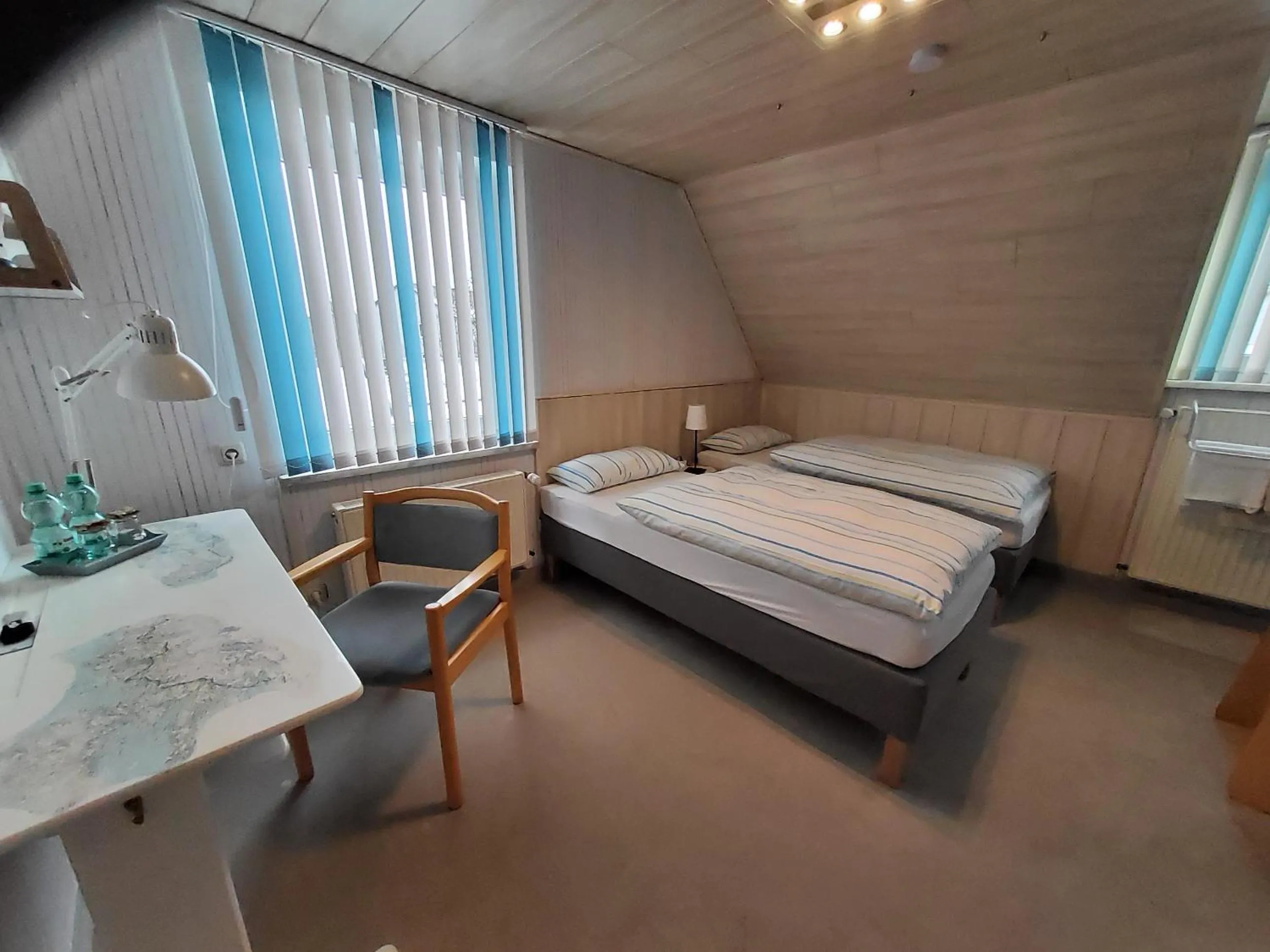 Photo of the whole room, Bed in B & B Gästehaus Schmidt