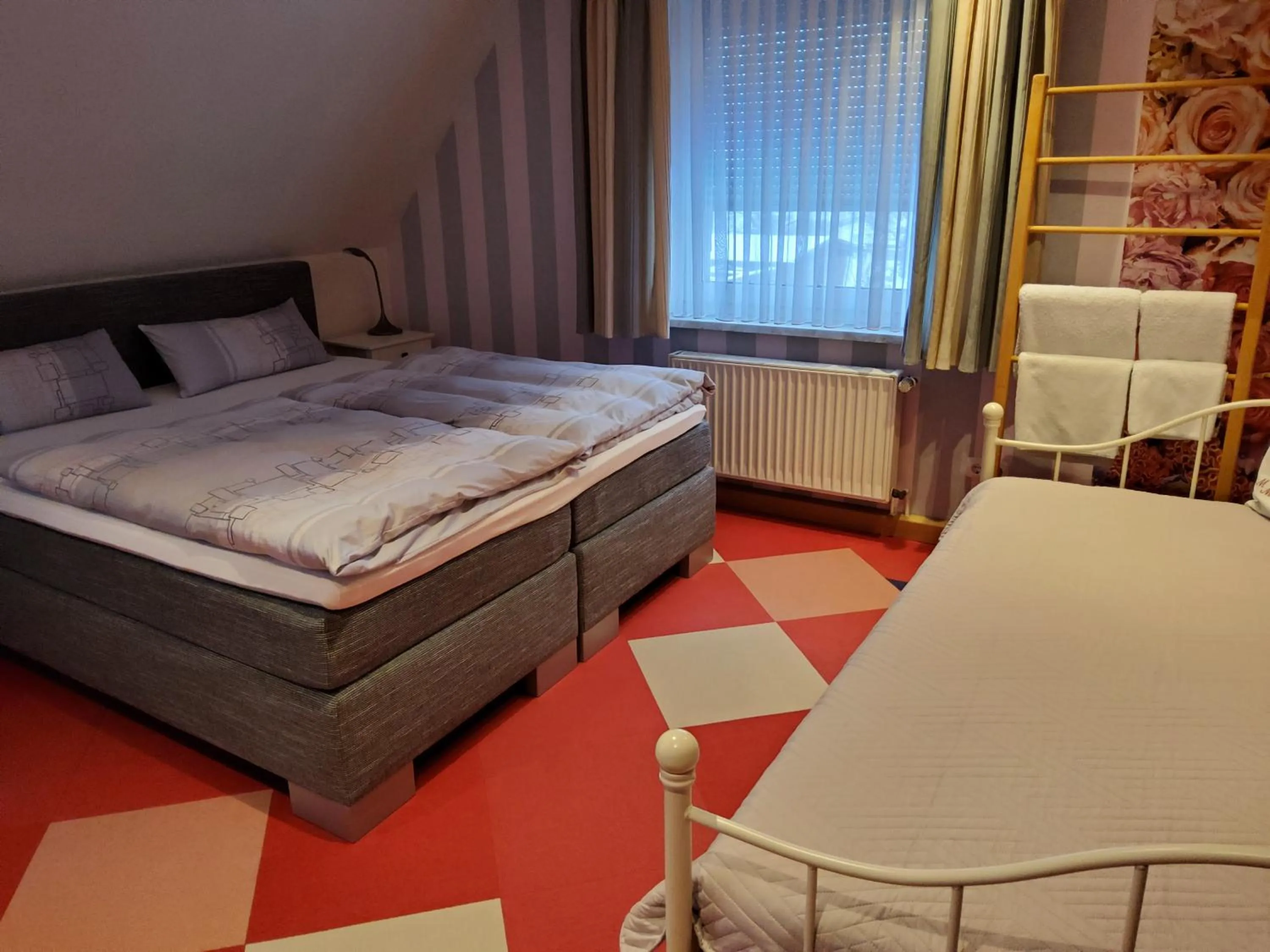 Bed in B & B Gästehaus Schmidt