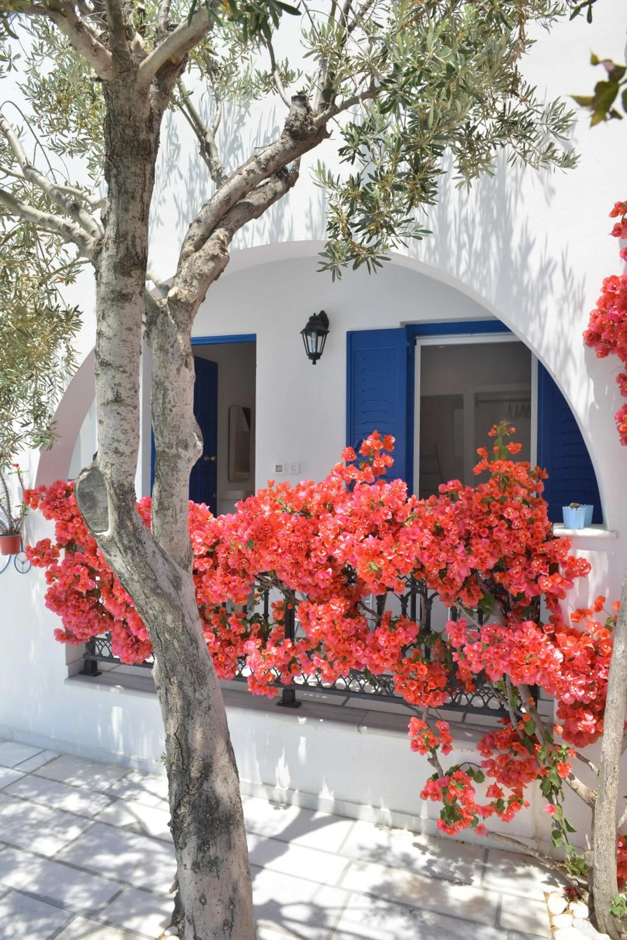 Facade/entrance in Dedalos Studios Naxos