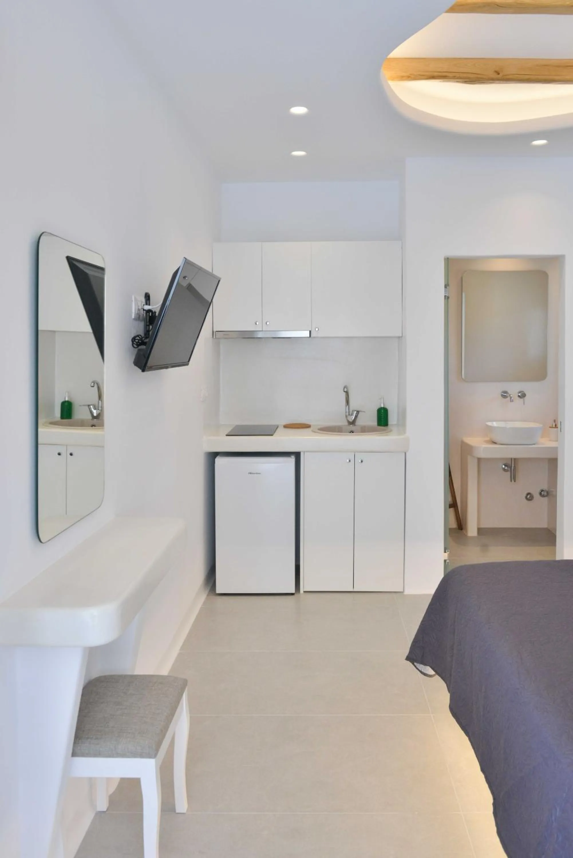 Kitchen or kitchenette in Dedalos Studios Naxos