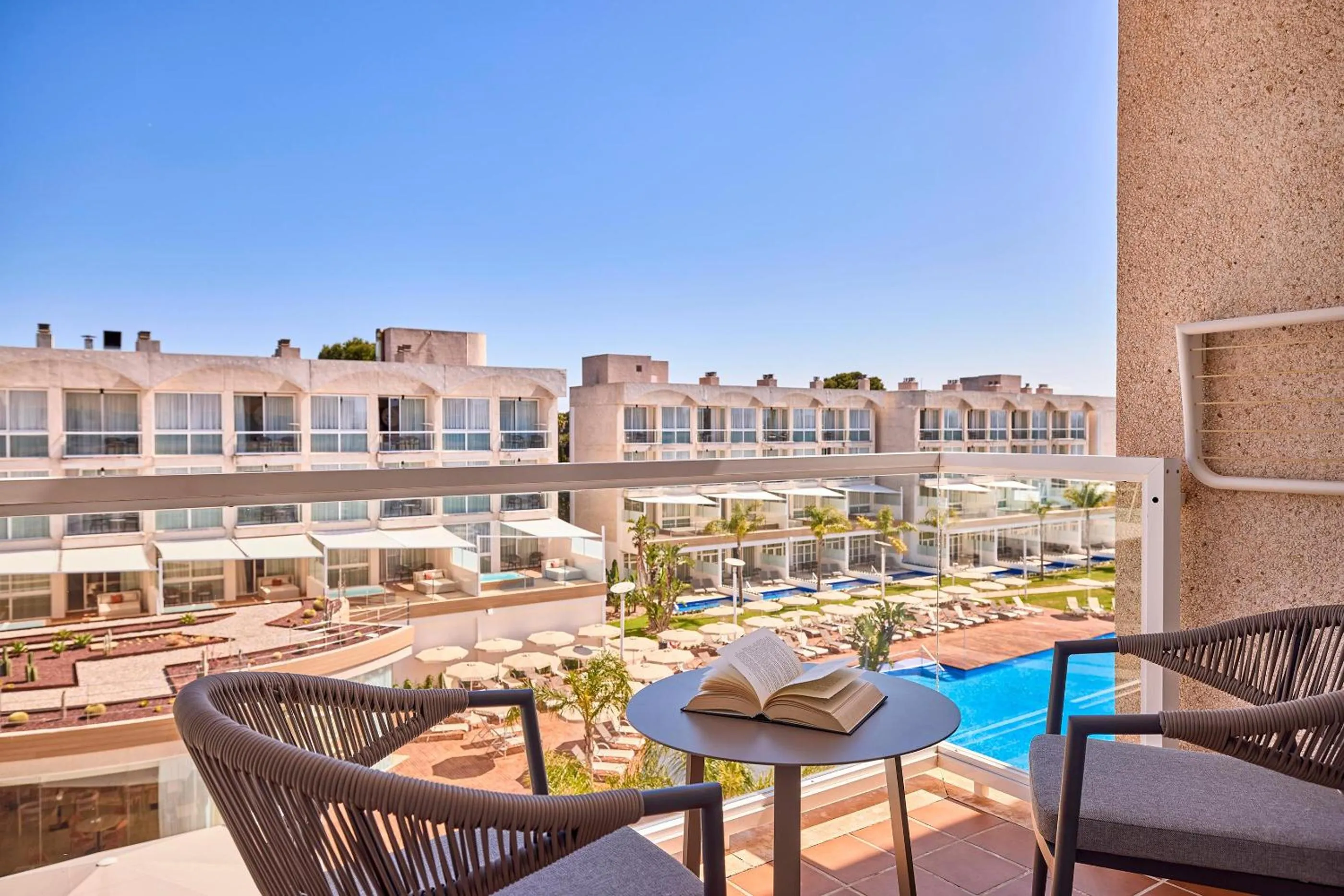 Photo of the whole room in Zafiro Alzinar Mar Adults Only - Refurbished 2025